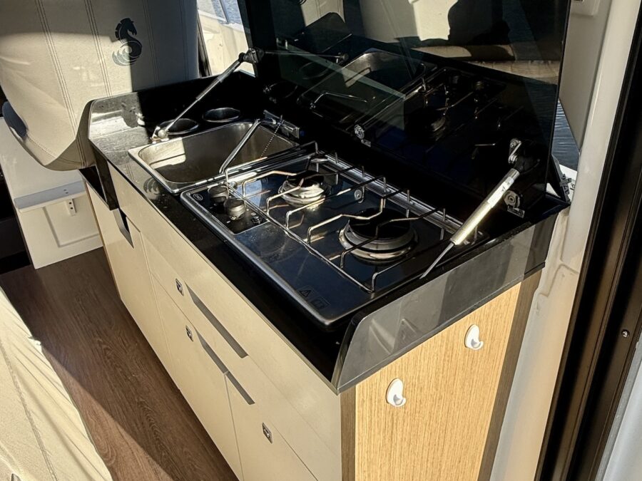 Beneteau Antares 9 — foto 22 van 29