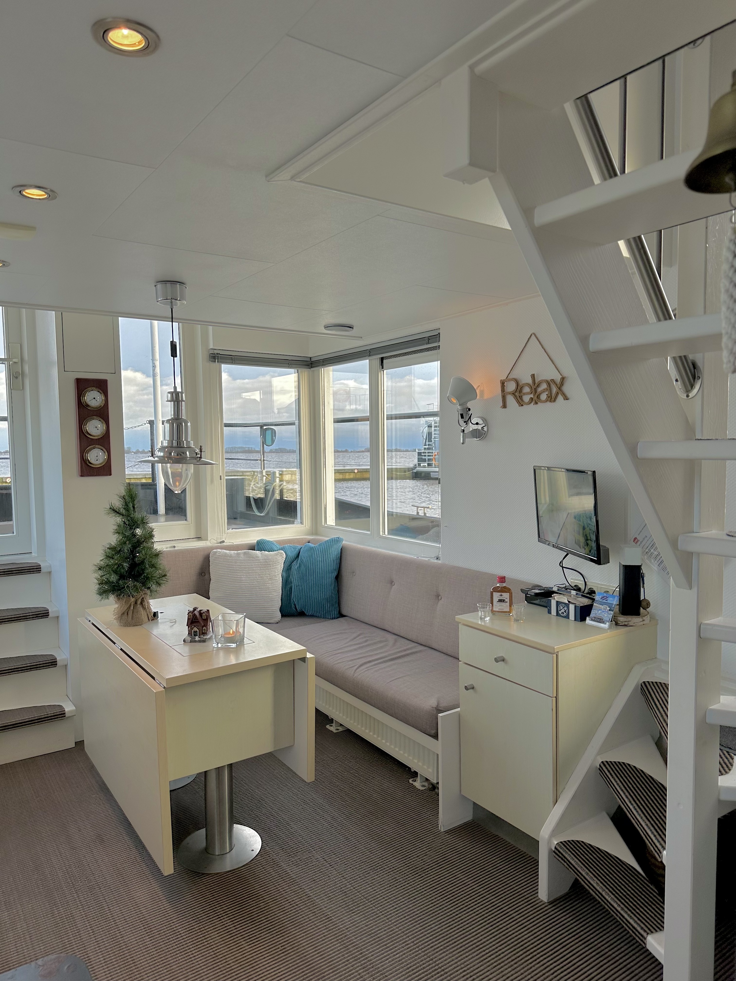 Prins HomeShip 1350 | VaarHuis | Houseboat | Flark | Varende Huisboot — foto 12 van 47