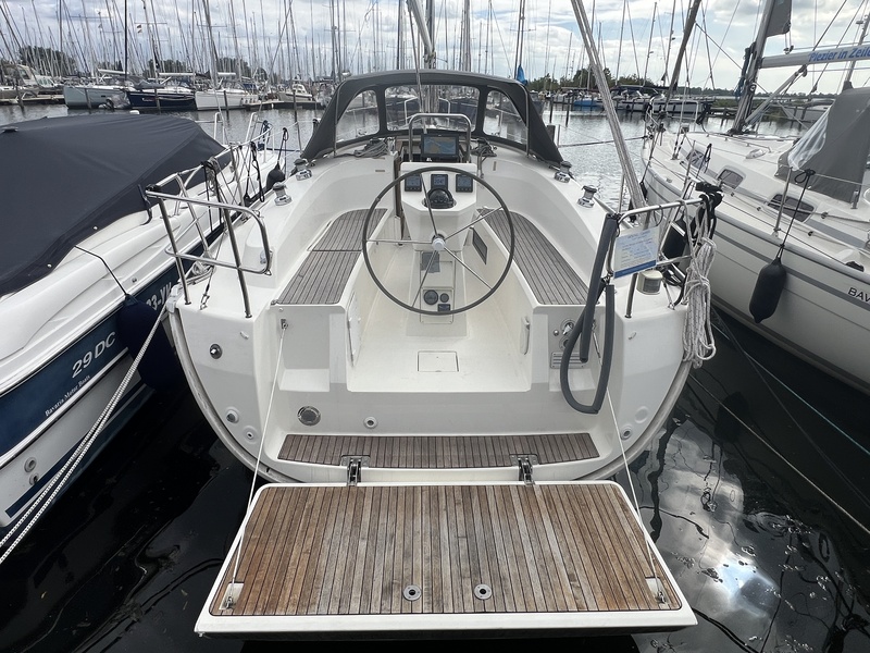 Bavaria Cruiser 32 — foto 16 van 32