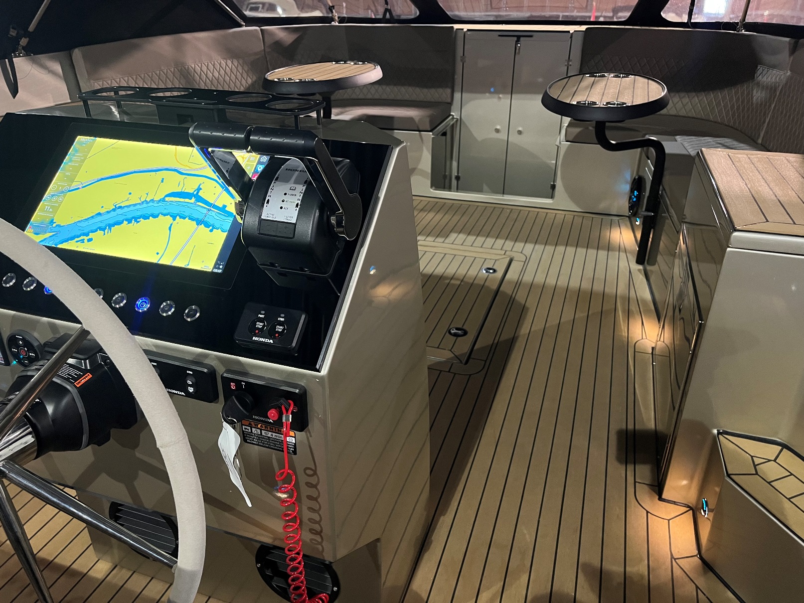 Maxima Boats 35 met 2x Honda 250 pk op voorraad! — foto 17 van 30