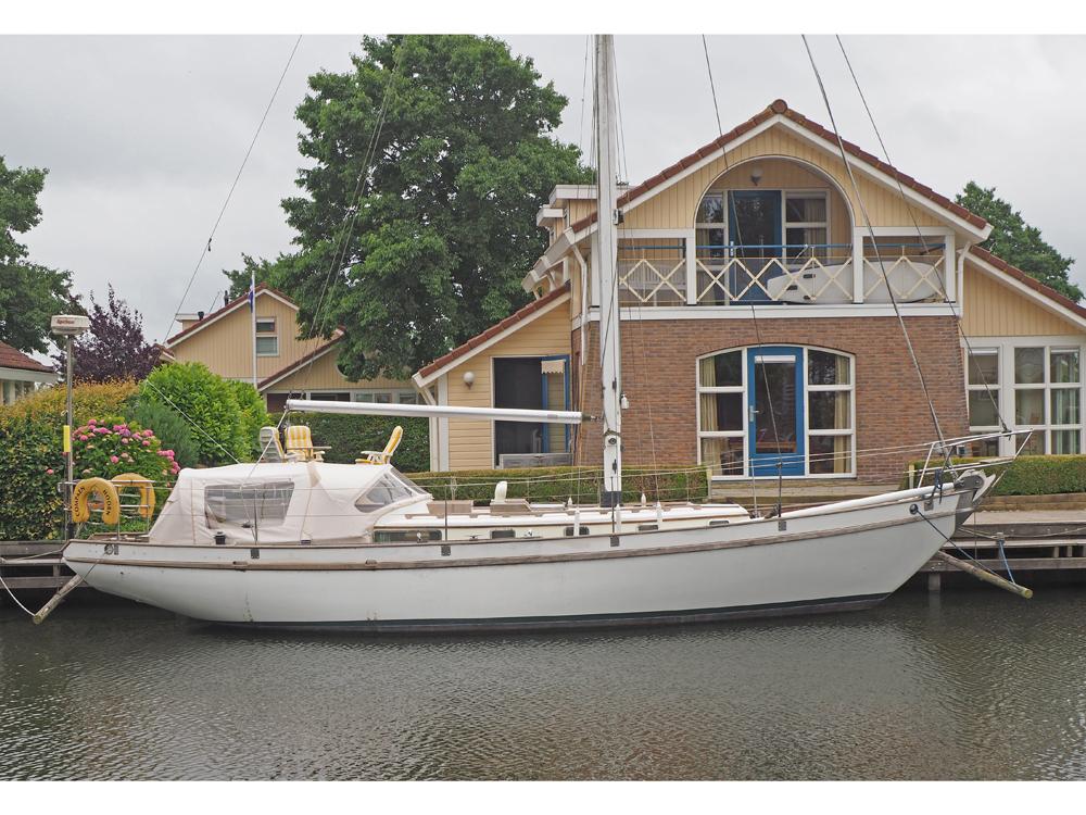 Jachtwerf Frans Maas N.V., Breskens (romp) en Amsterdamsche Scheepswerf G. de Vr Breeon 36 — foto 8 van 11