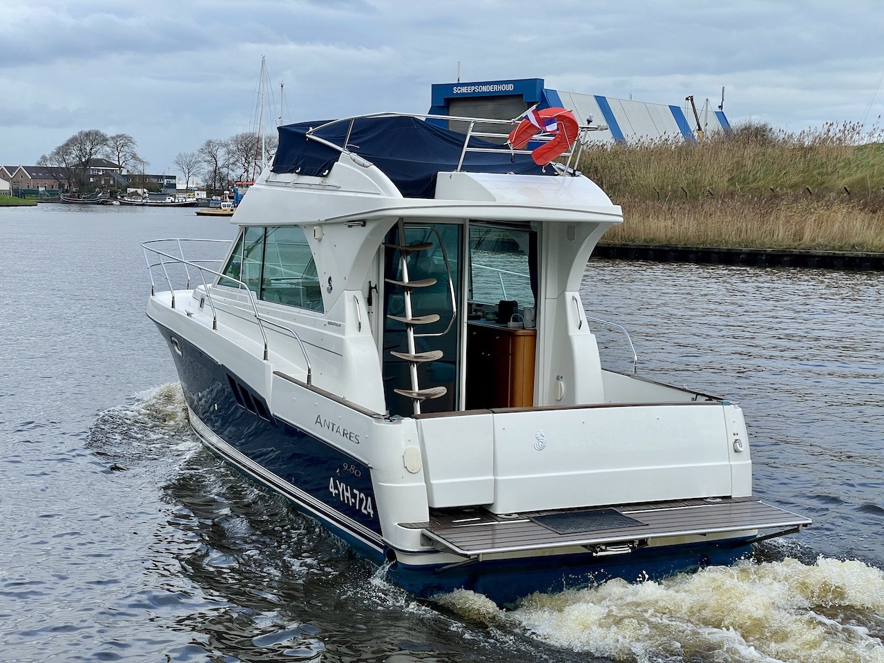 Beneteau Antares 9.80 — foto 9 van 33