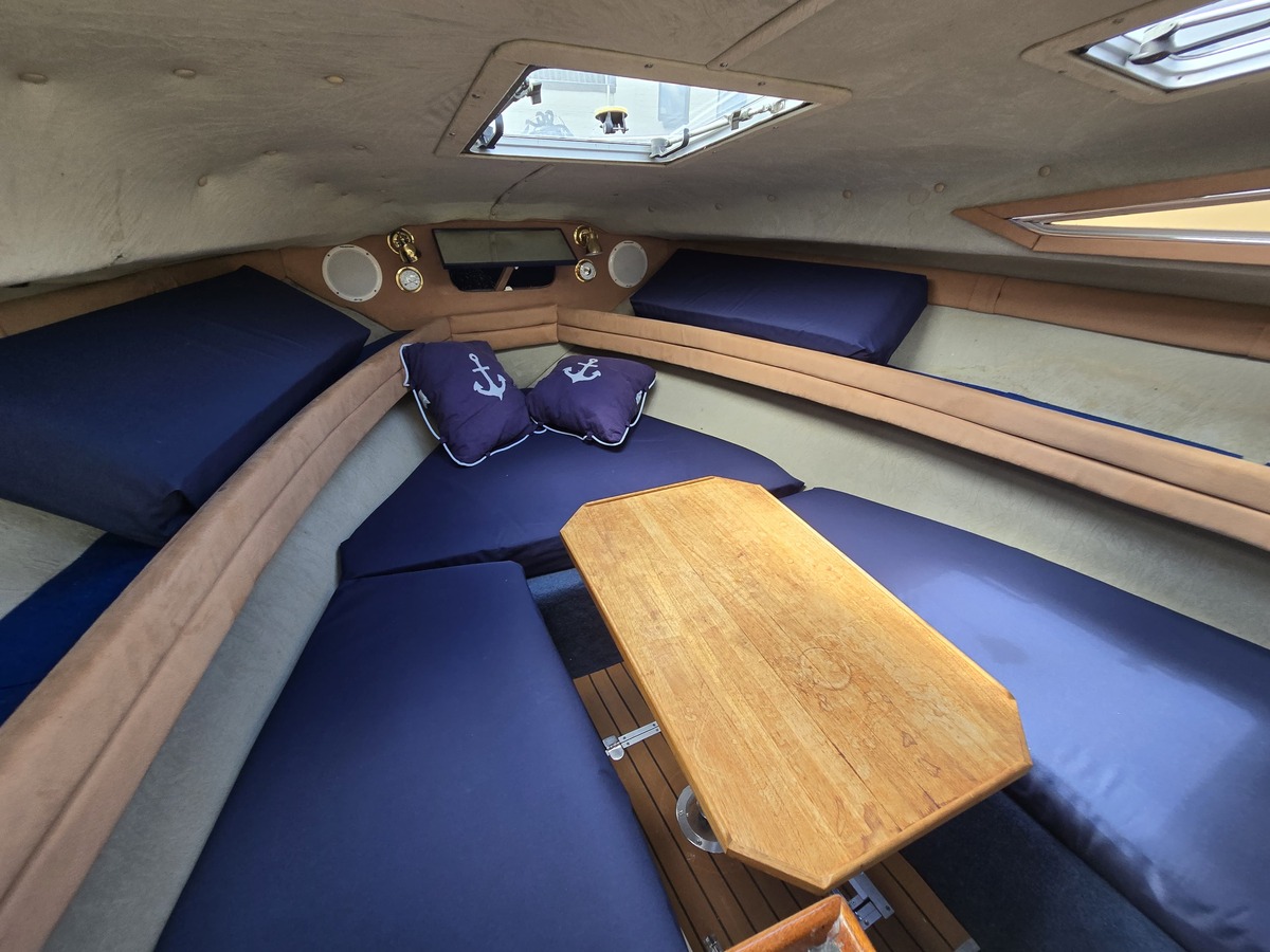 Sea Ray 220DA — foto 10 van 23