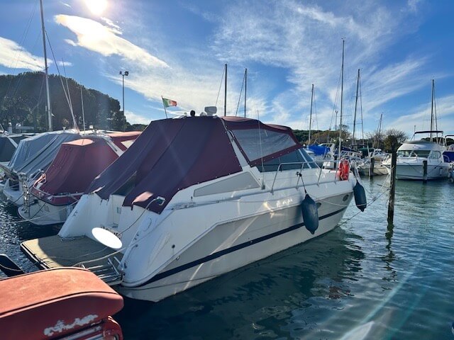 Airon Marine 334 - BluYachting — foto 1 van 12