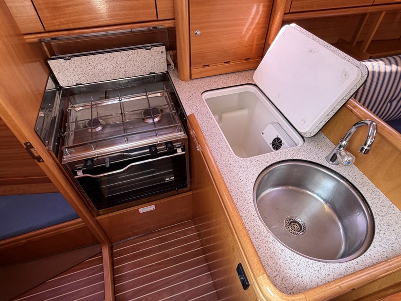 Bavaria 30 Cruiser — foto 17 van 39
