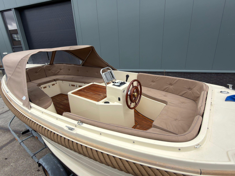 Clever Mirage 600 — foto 12 van 12