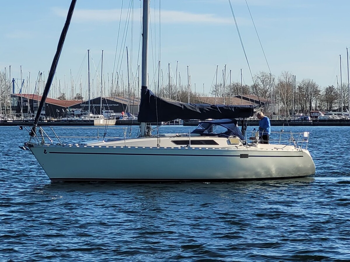 Beneteau First 35
