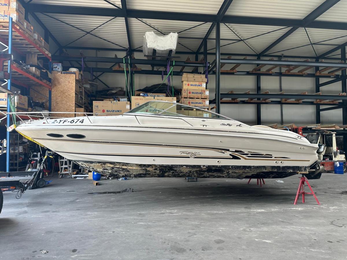 Sea Ray 280 SunSport Cuddy Cabin — foto 18 van 18