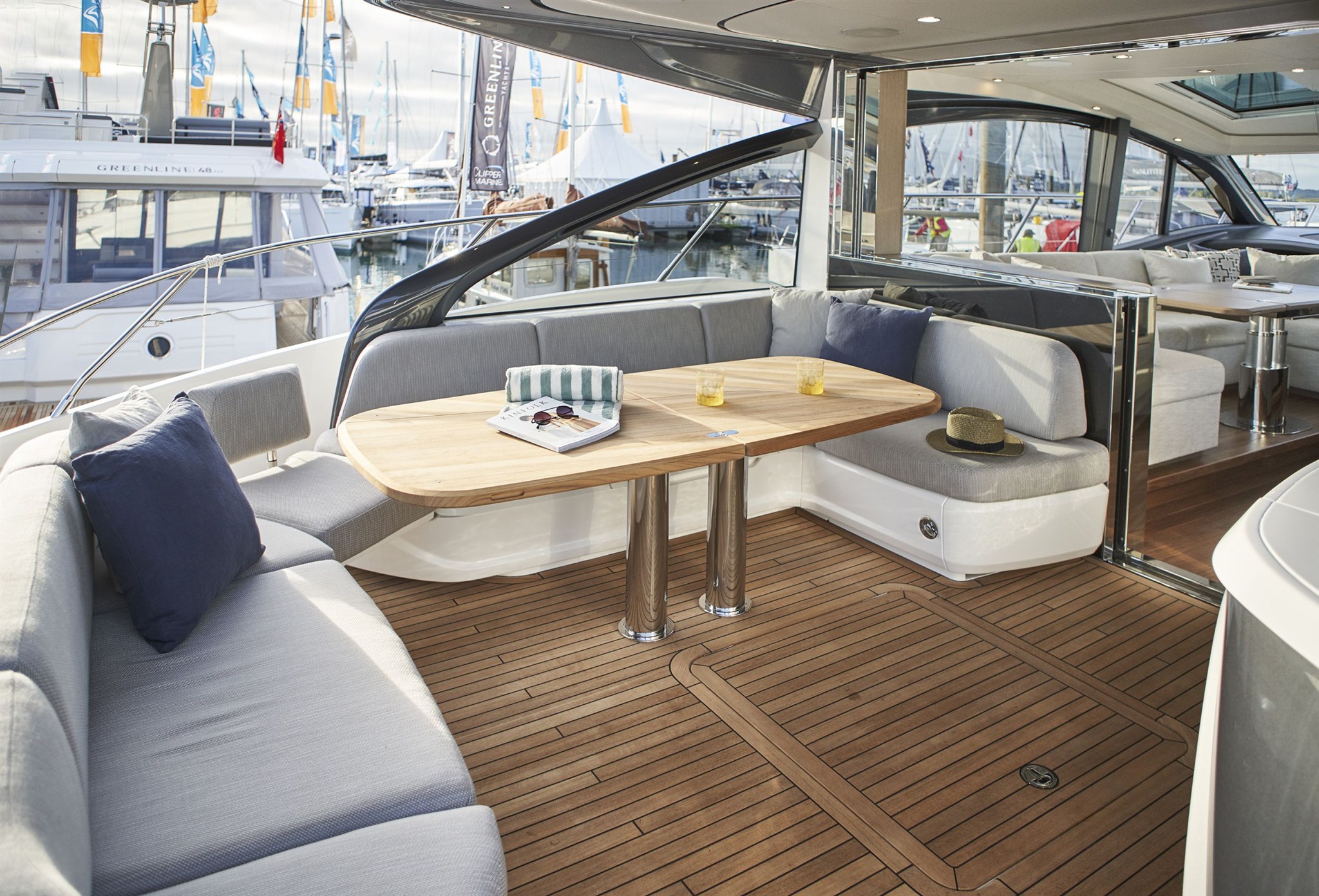 Princess V55 — foto 4 van 11