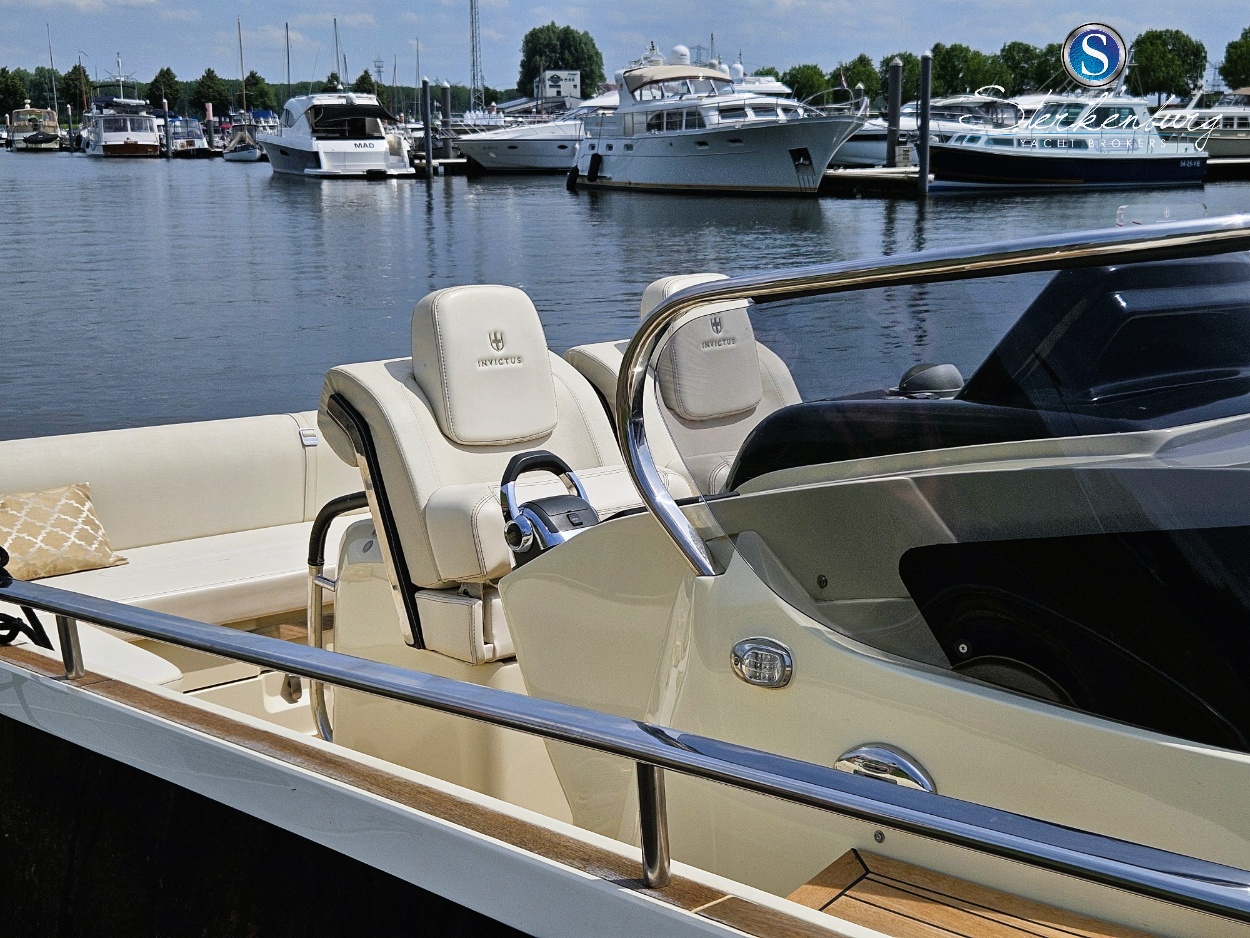 Invictus 280 GT — foto 29 van 42