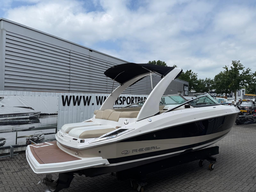 Regal 2500 Bowrider — foto 10 van 29