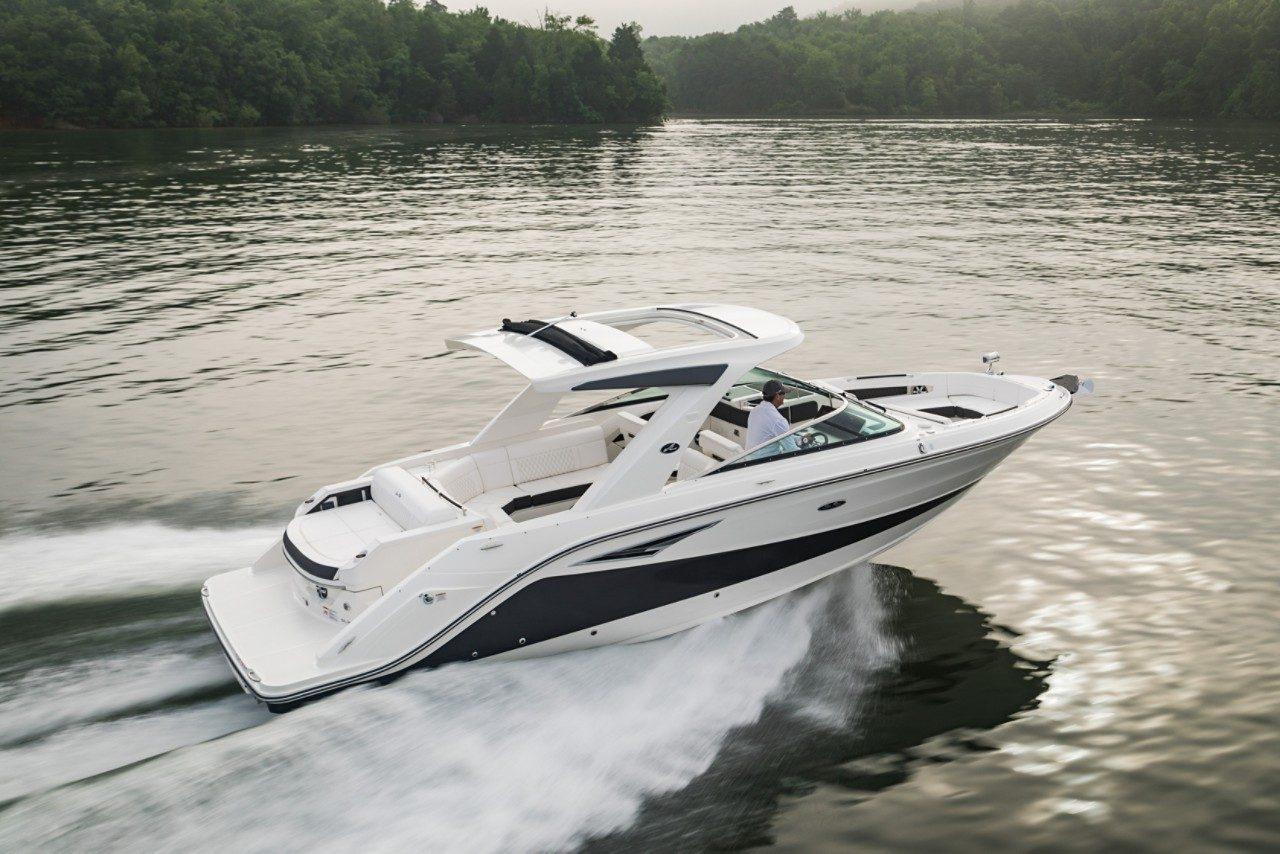 Sea Ray SLX 310 — foto 1 van 10
