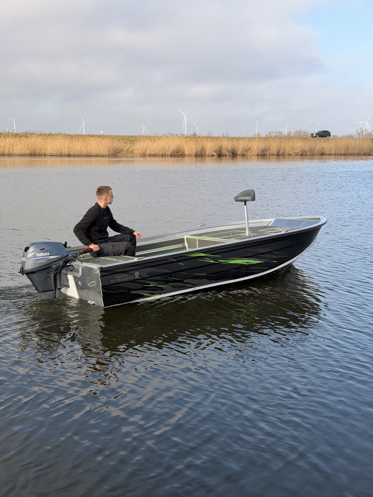 Kerman 428 visboot | Nieuw | gratis 3M wrap! — foto 14 van 14