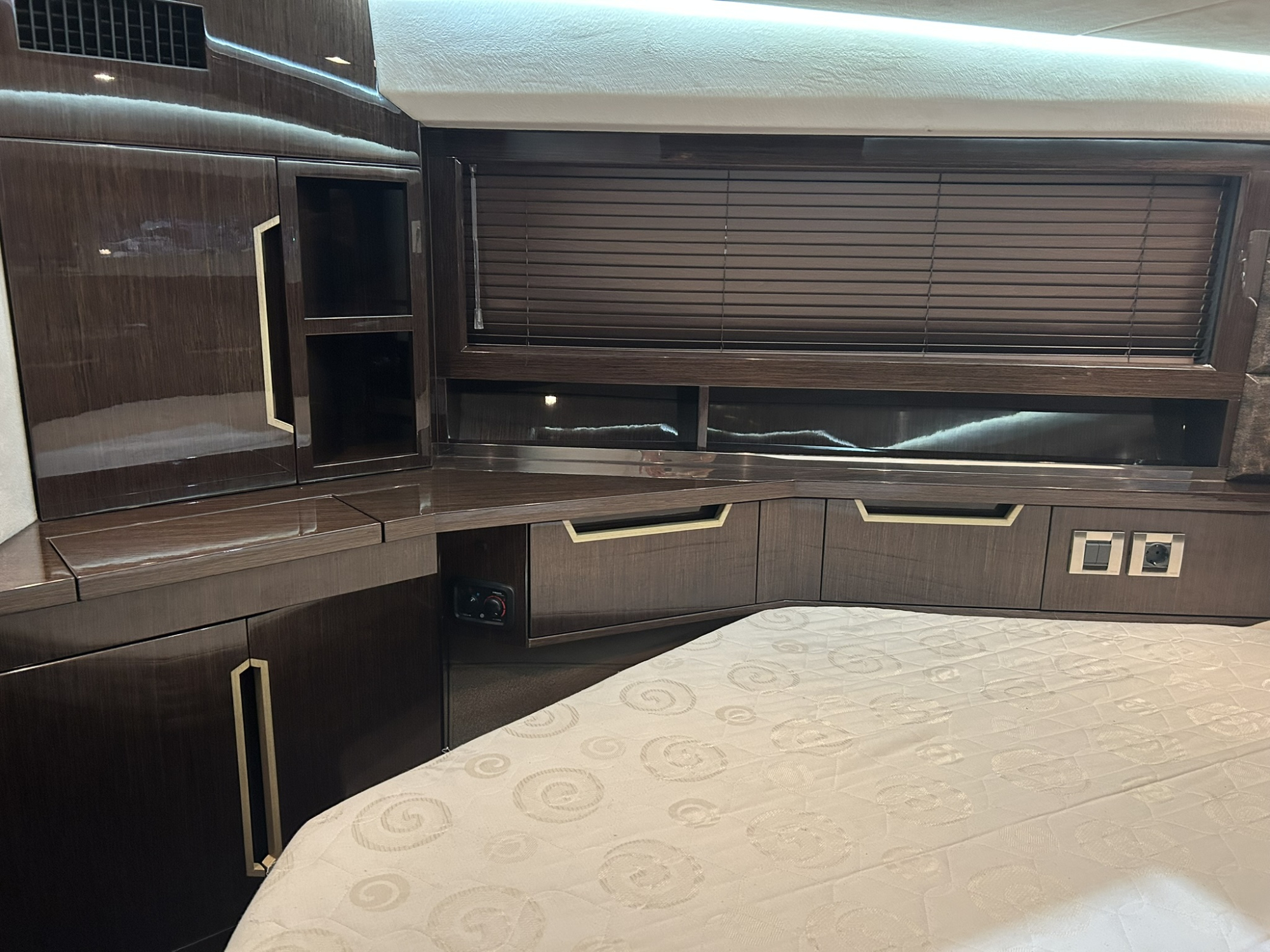 Galeon Yachts Galeon 420 fly 2017 — foto 18 van 42