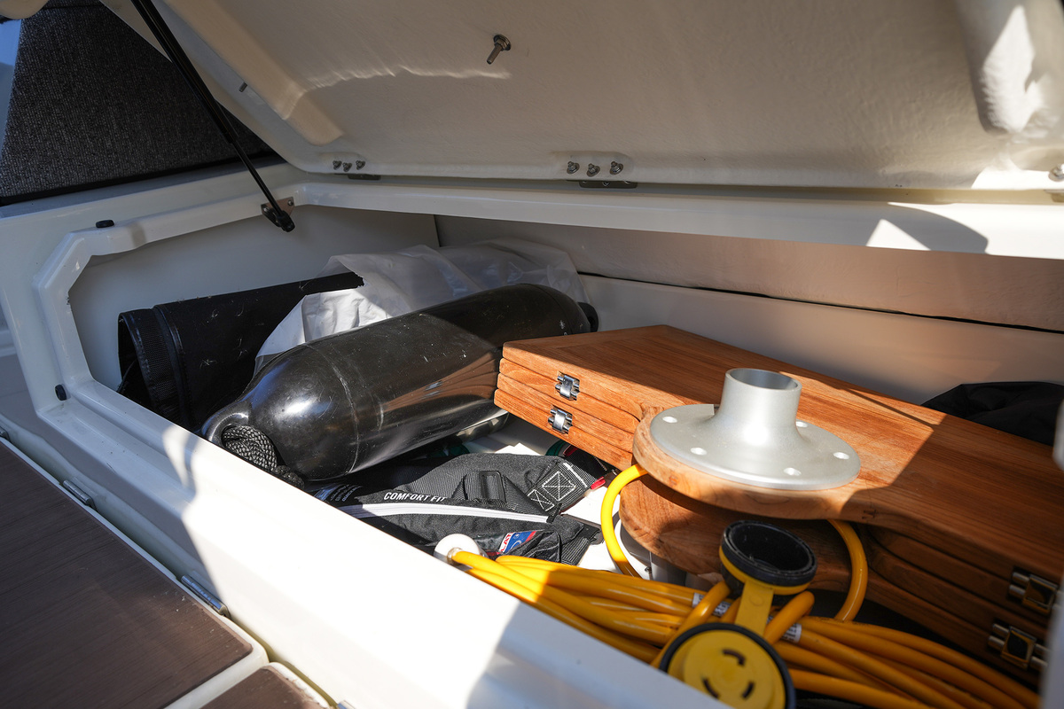 Navan C30 — foto 66 van 76