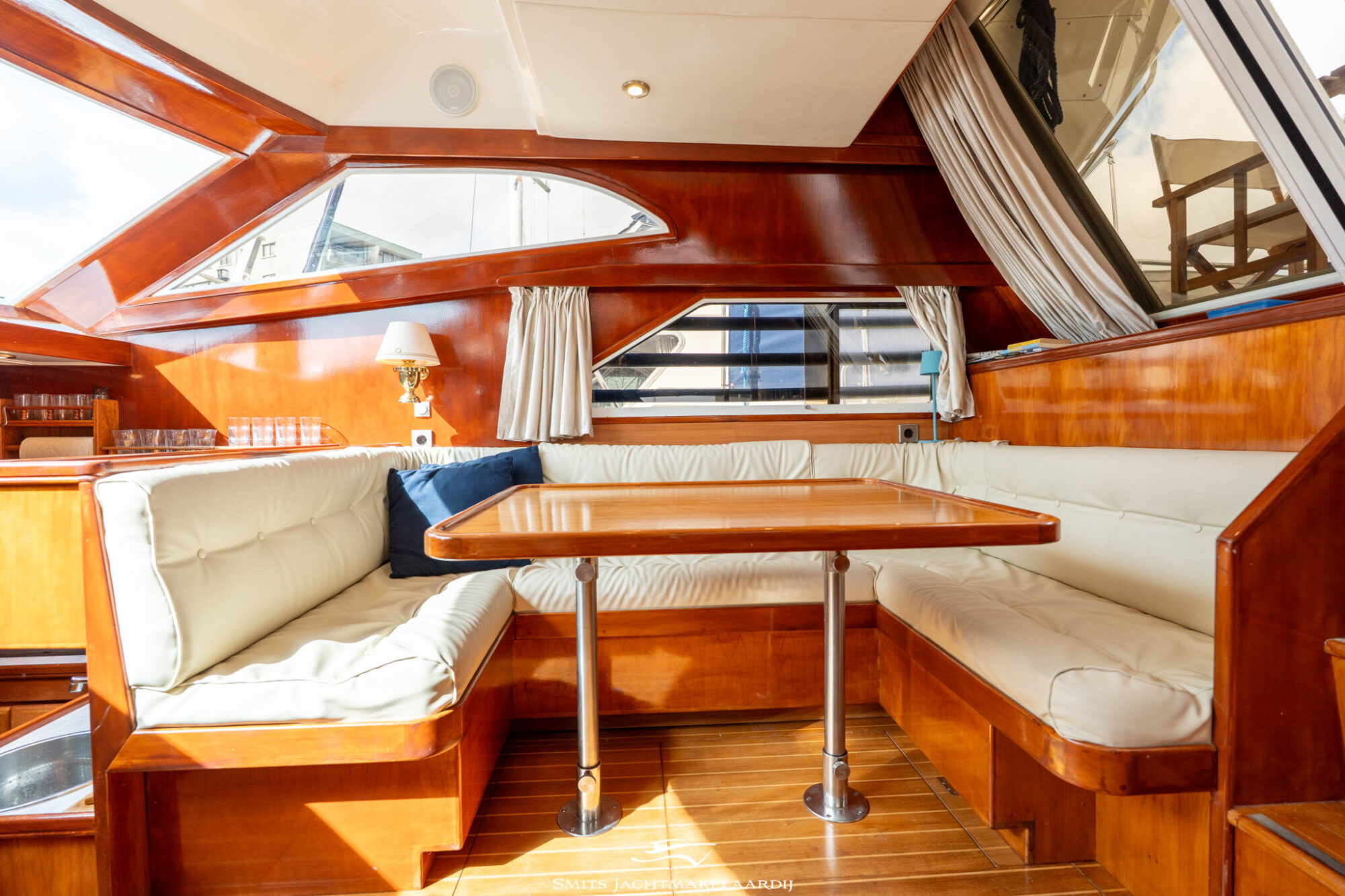 Astor 37 Flybridge — foto 5 van 54