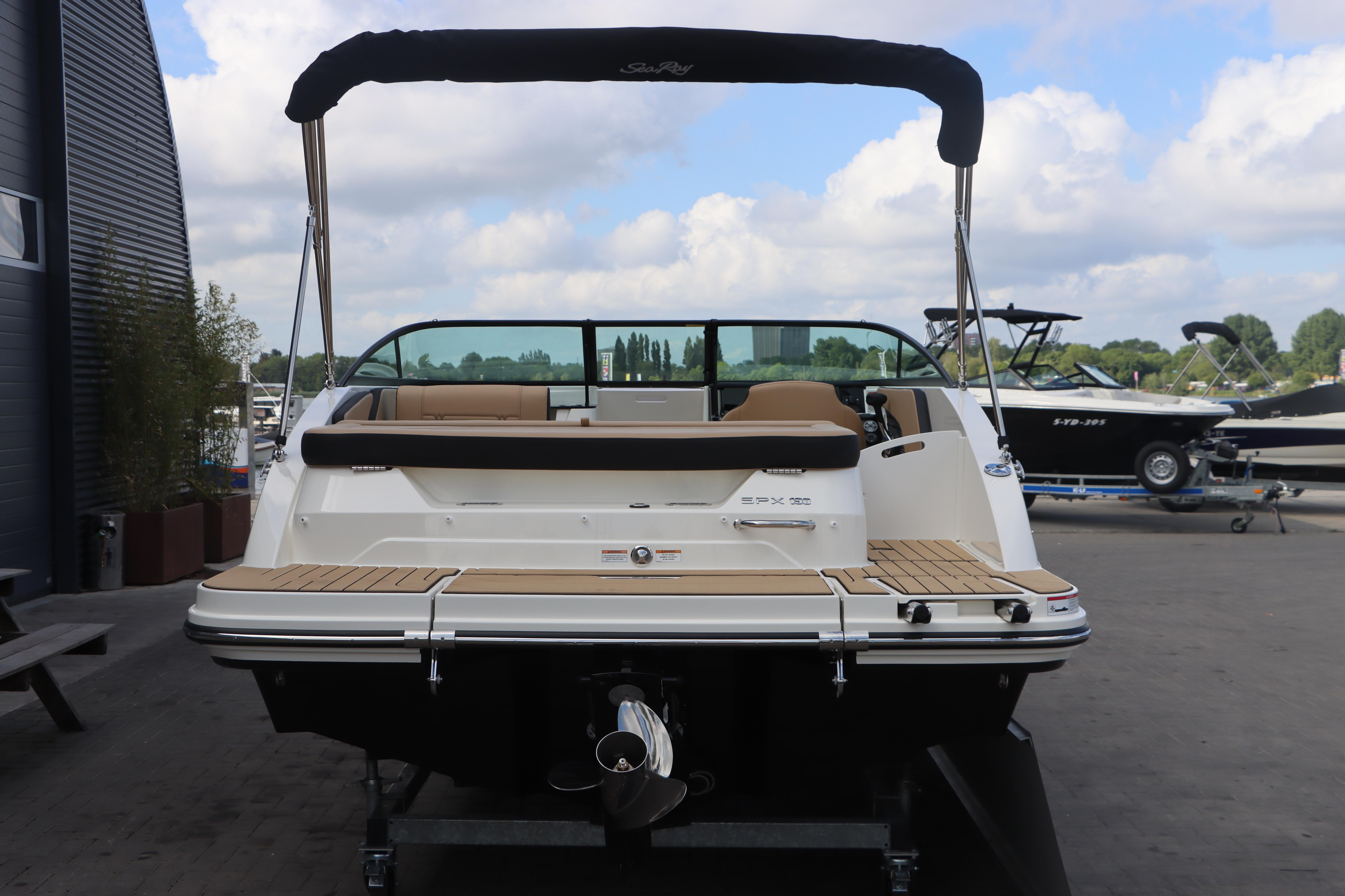 Sea Ray SPX 190 — foto 4 van 37