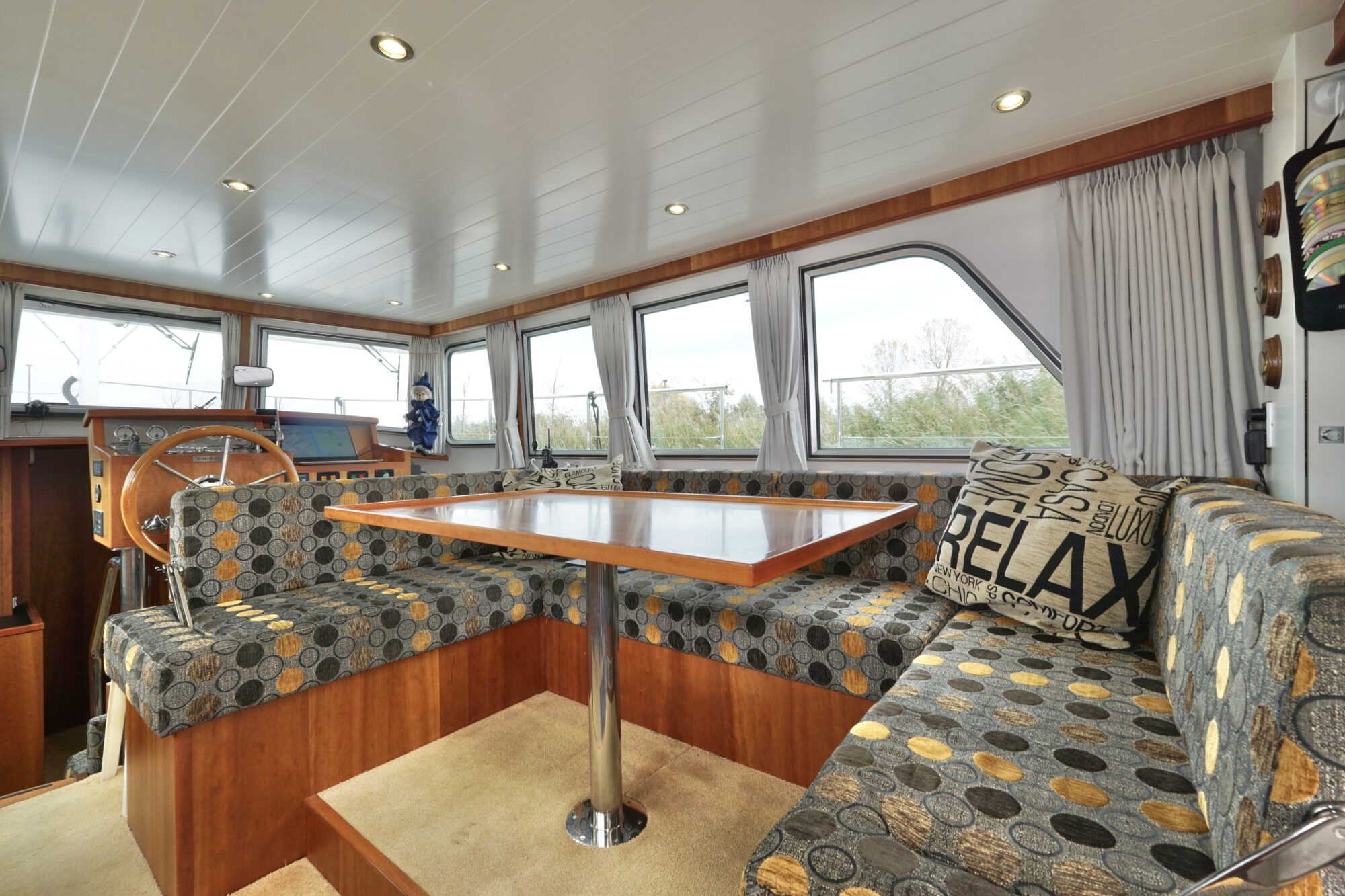 Serious Yachts Gently Low Bridge 45 Sedan — foto 18 van 74
