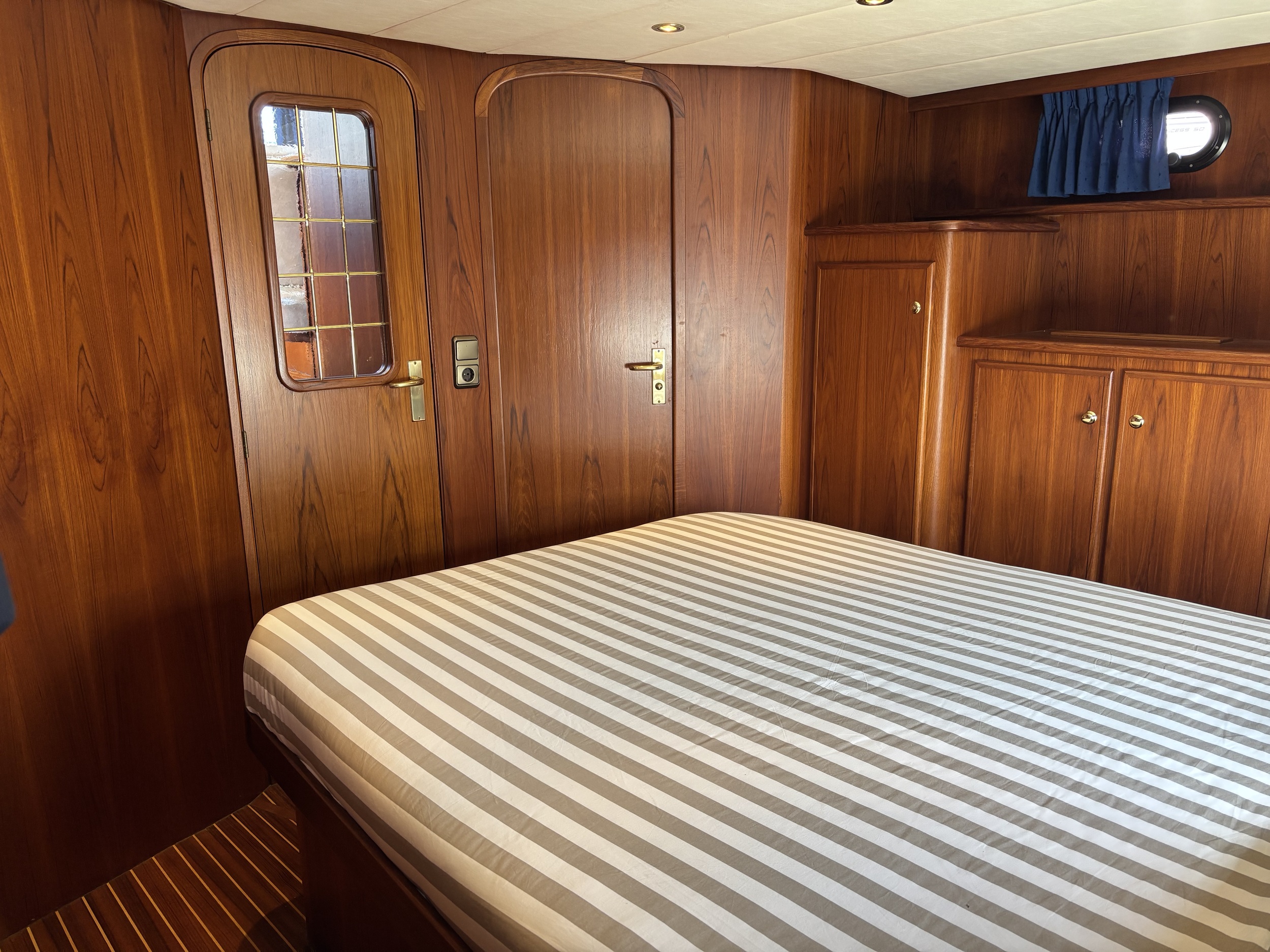 Explorer 45 — foto 22 van 31