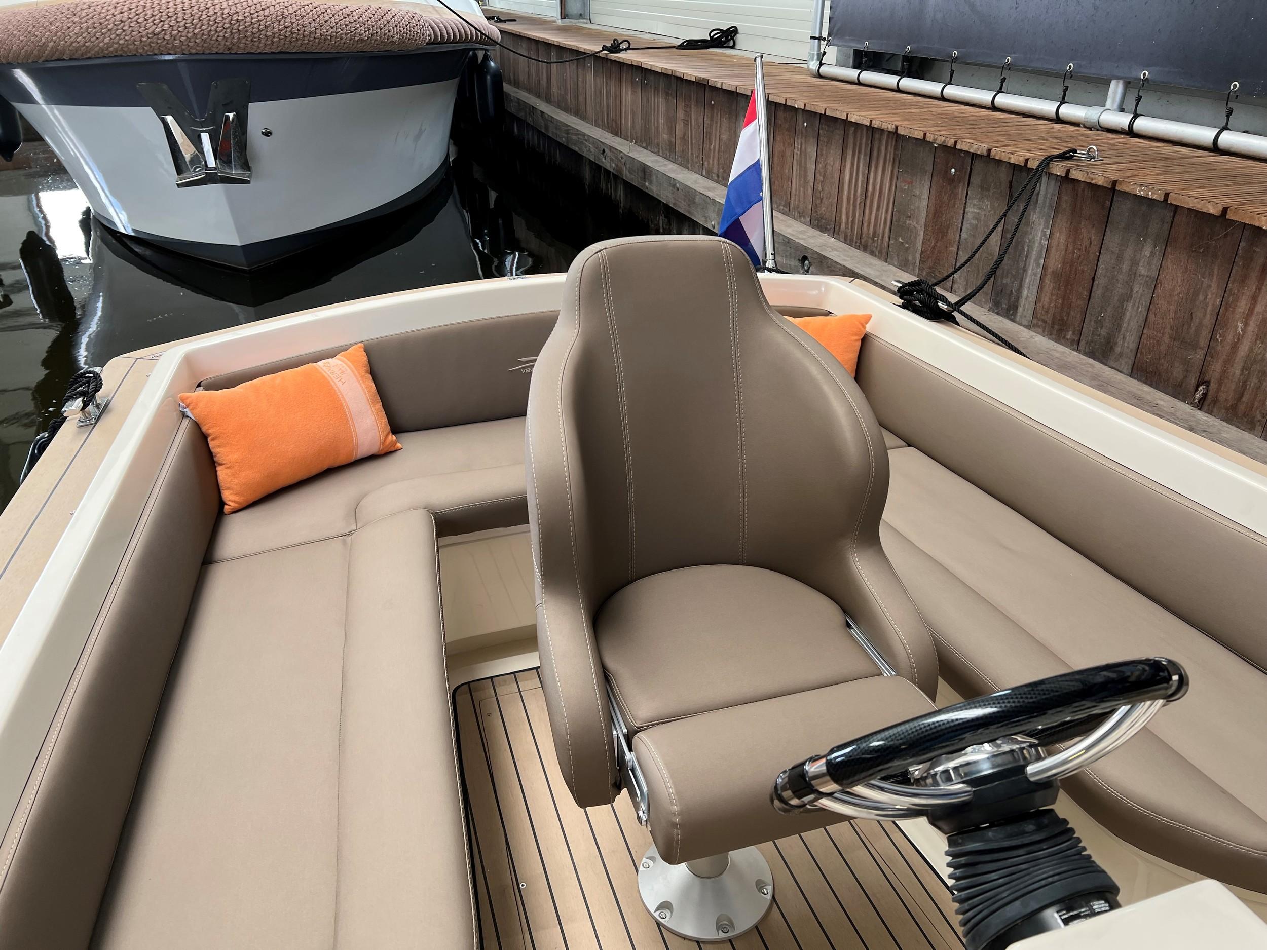 Venegy V30 Classic Cabin — foto 14 van 25