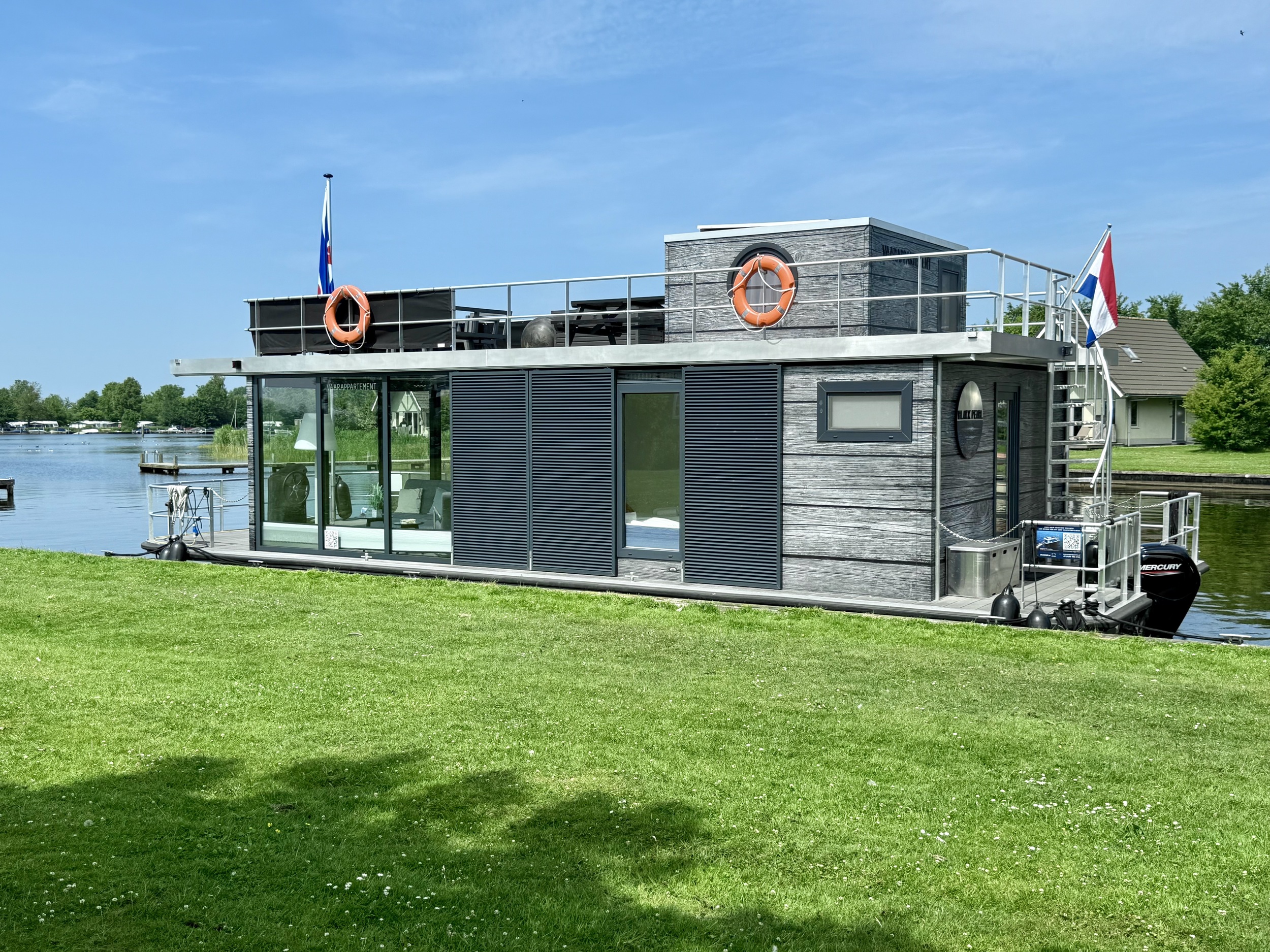 VaarAppartement 'Black Pearl' Houseboat - Panoramahut — foto 8 van 42