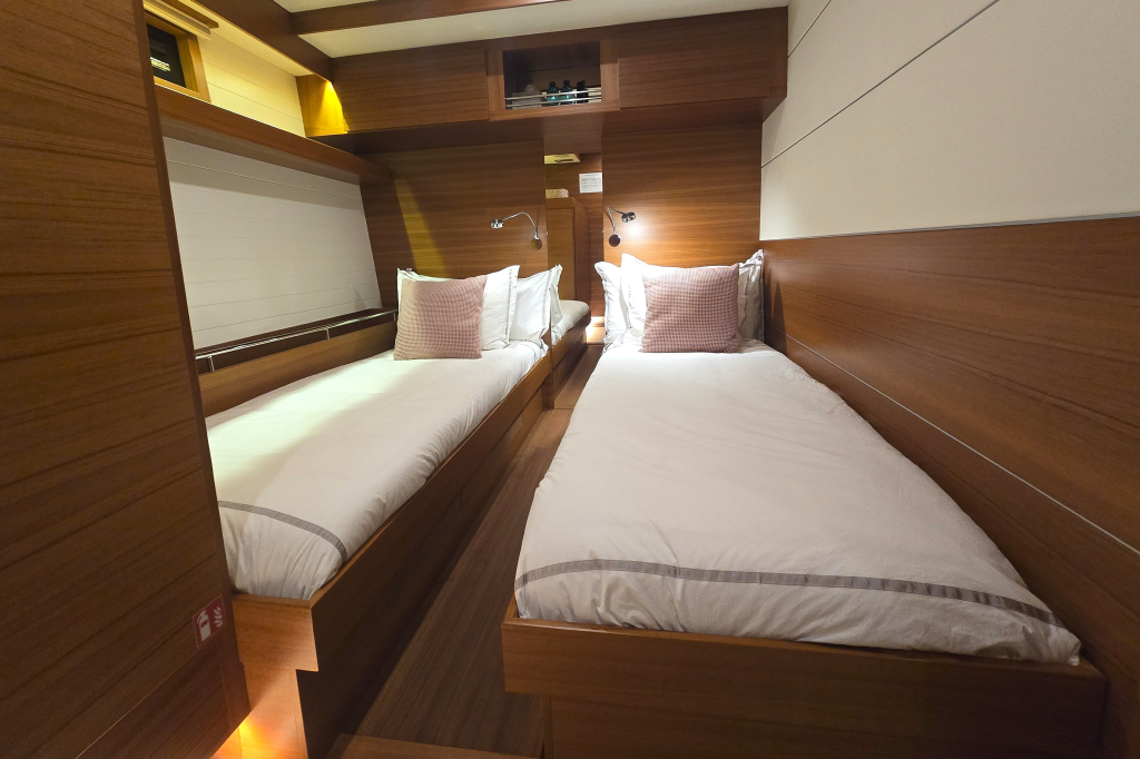 Delta Powerboats 88 Carbon — foto 52 van 75