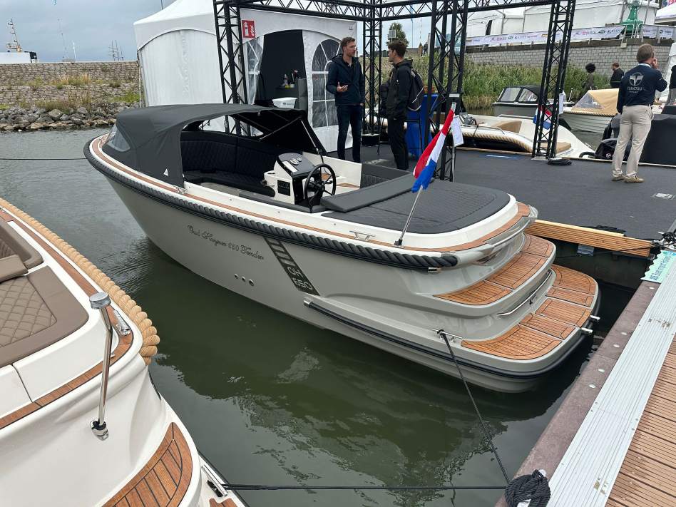 Oudhuijzer 650 vaarklaar 100pk grijs Loosdrecht  — foto 1 van 2