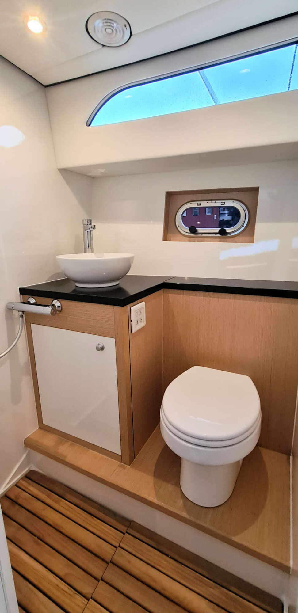Crown yachts Crown Keyzer C107 Cabrio — foto 7 van 15