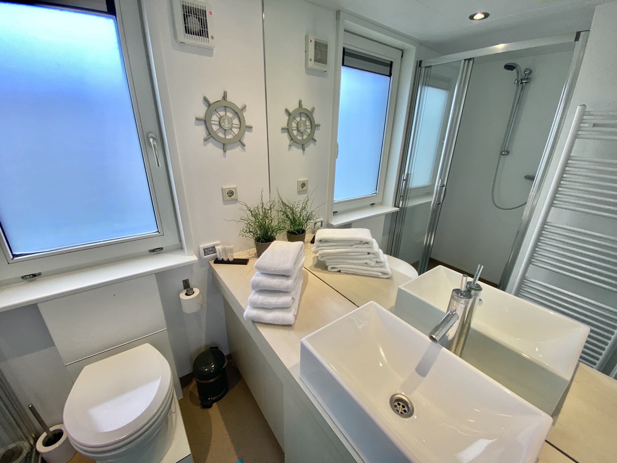 Prins HomeShip 1350 | VaarHuis | Houseboat | Flark | Varende Huisboot — foto 19 van 47