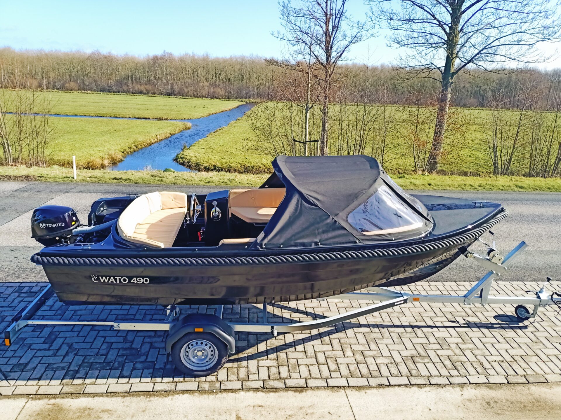 WATO 490 BLACK EDITION — foto 1 van 9