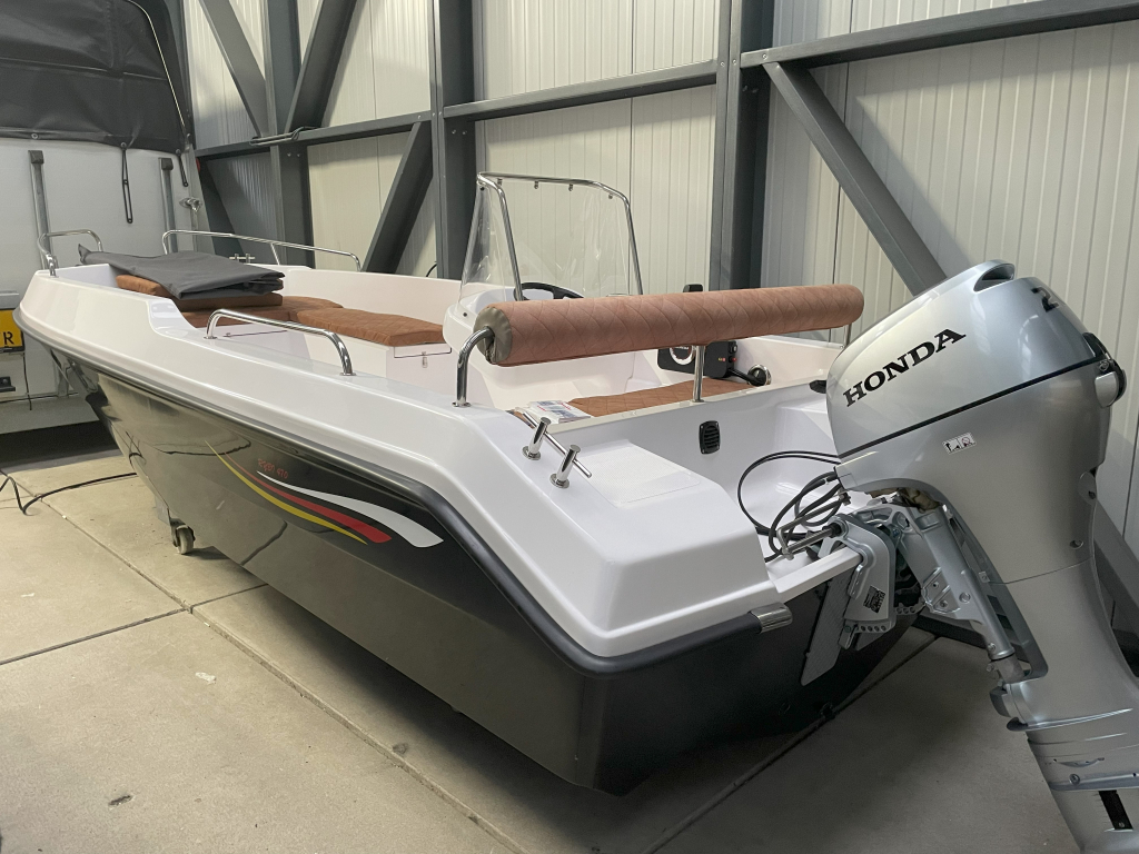 Nieuwe Rybi 470, nieuwe HONDA 20 pk! VERKOCHT