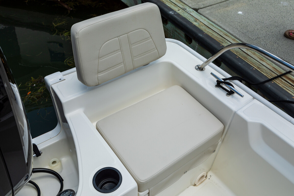 Boston Whaler 190 Montauk — foto 12 van 17