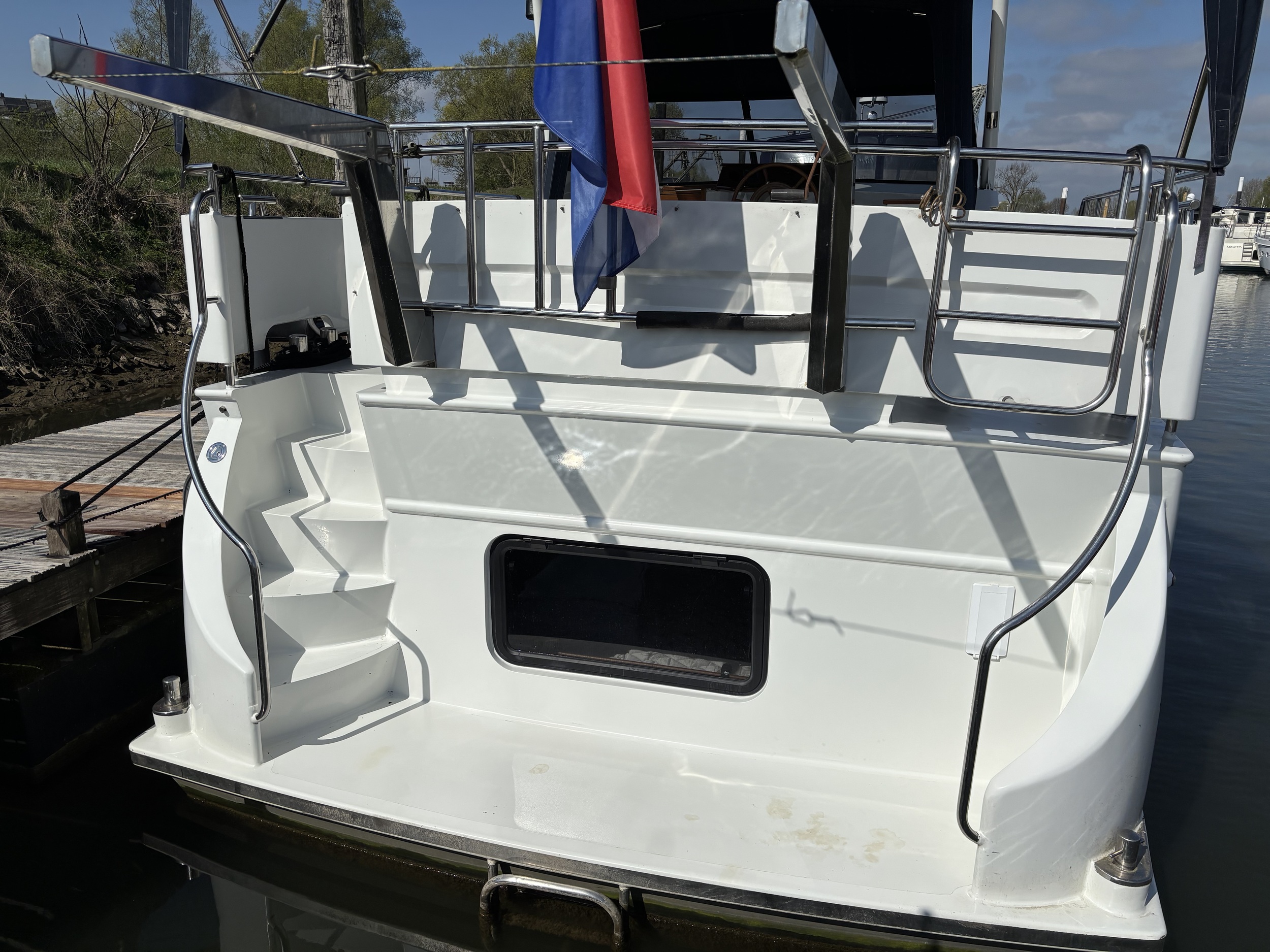 Explorer 45 — foto 2 van 31