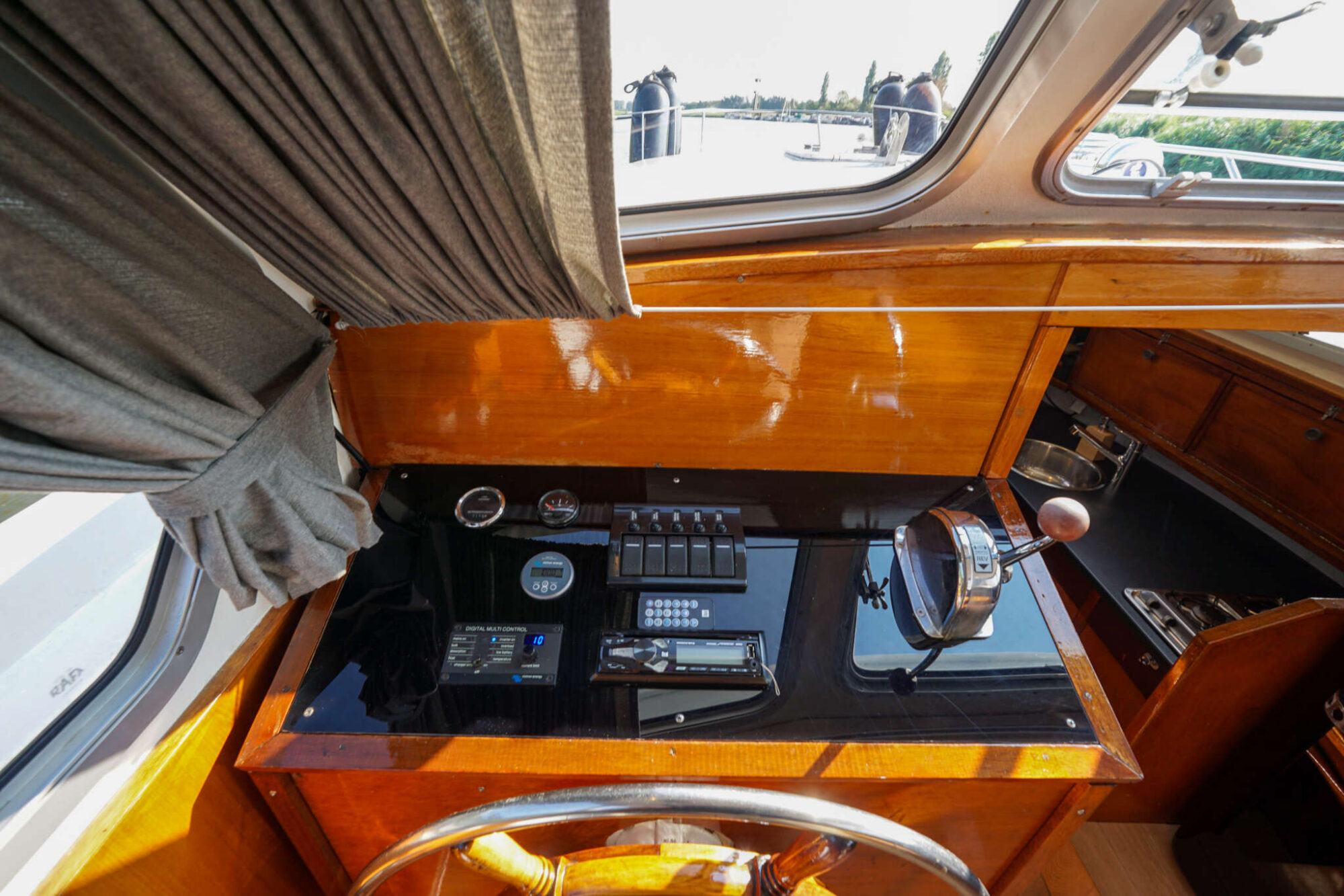 Valkkruiser 10.50 AK Cabrio — foto 15 van 57