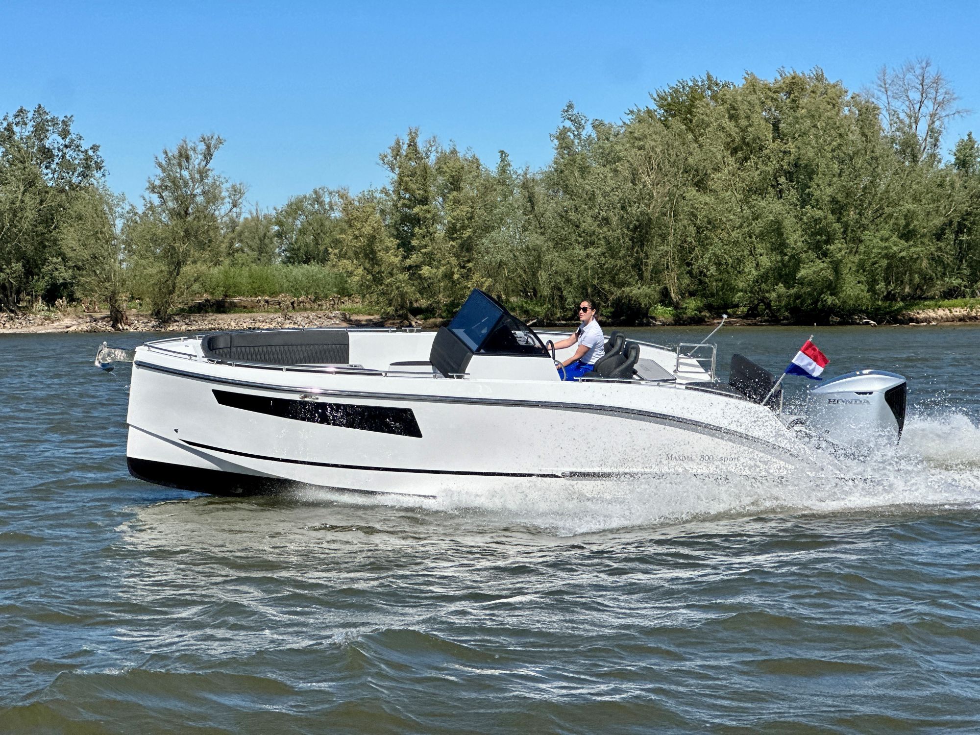 Maxima Boats 800 sport met een Honda 250 pk — foto 5 van 18
