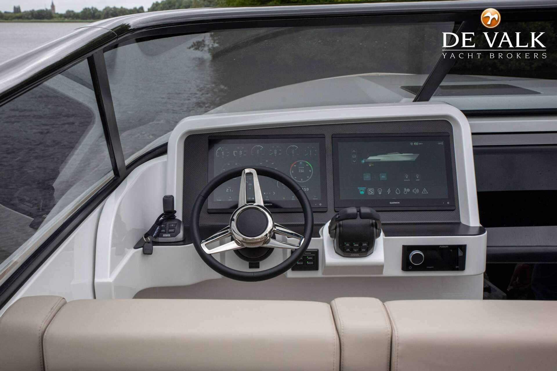 Reborn 40 R Cabin — foto 18 van 35