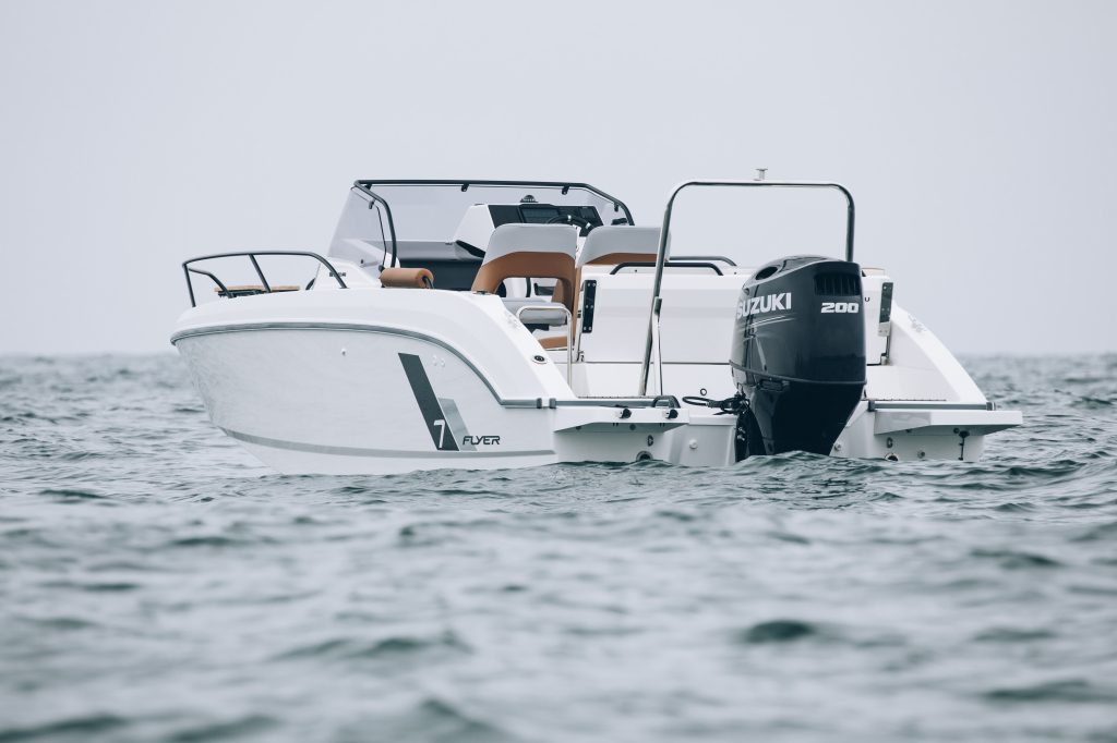 Beneteau Flyer 7 Sundeck | 200PK Honda | Wordt verwacht!