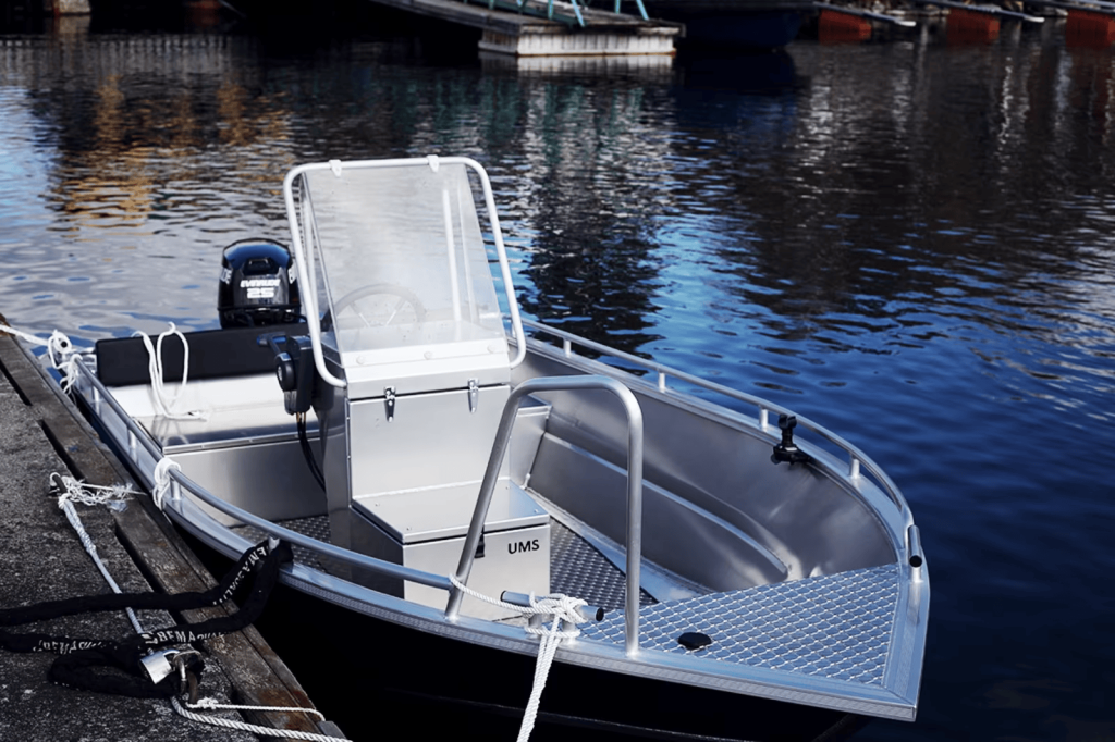 UMS  425 CC Pro MET MOTOR — foto 1 van 10