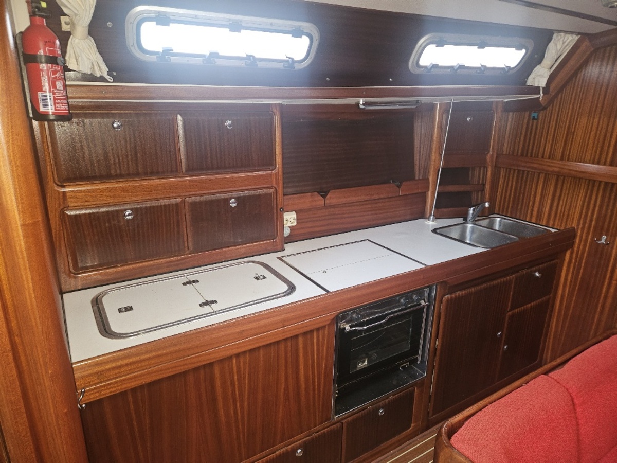 Bavaria 42 Cruiser — foto 5 van 28