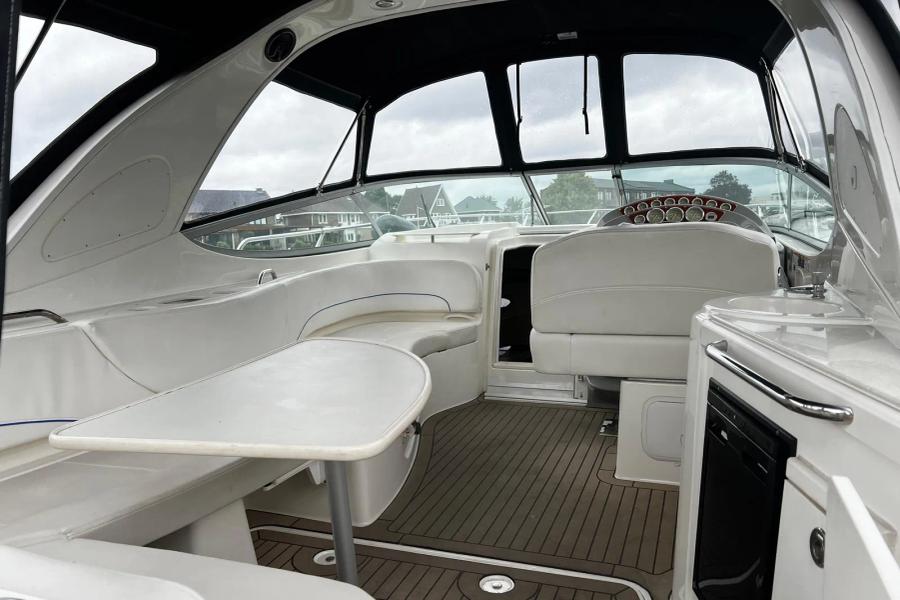Bayliner 320 — foto 9 van 11