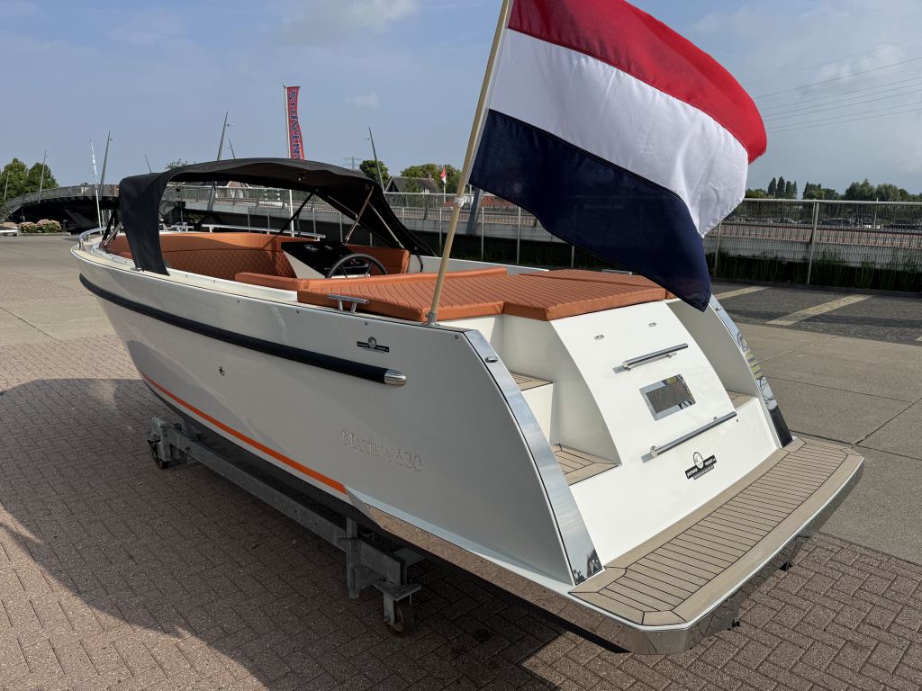 Maxima 630 - Vernieuwd model met Honda 30 pk en vast roer — foto 5 van 26