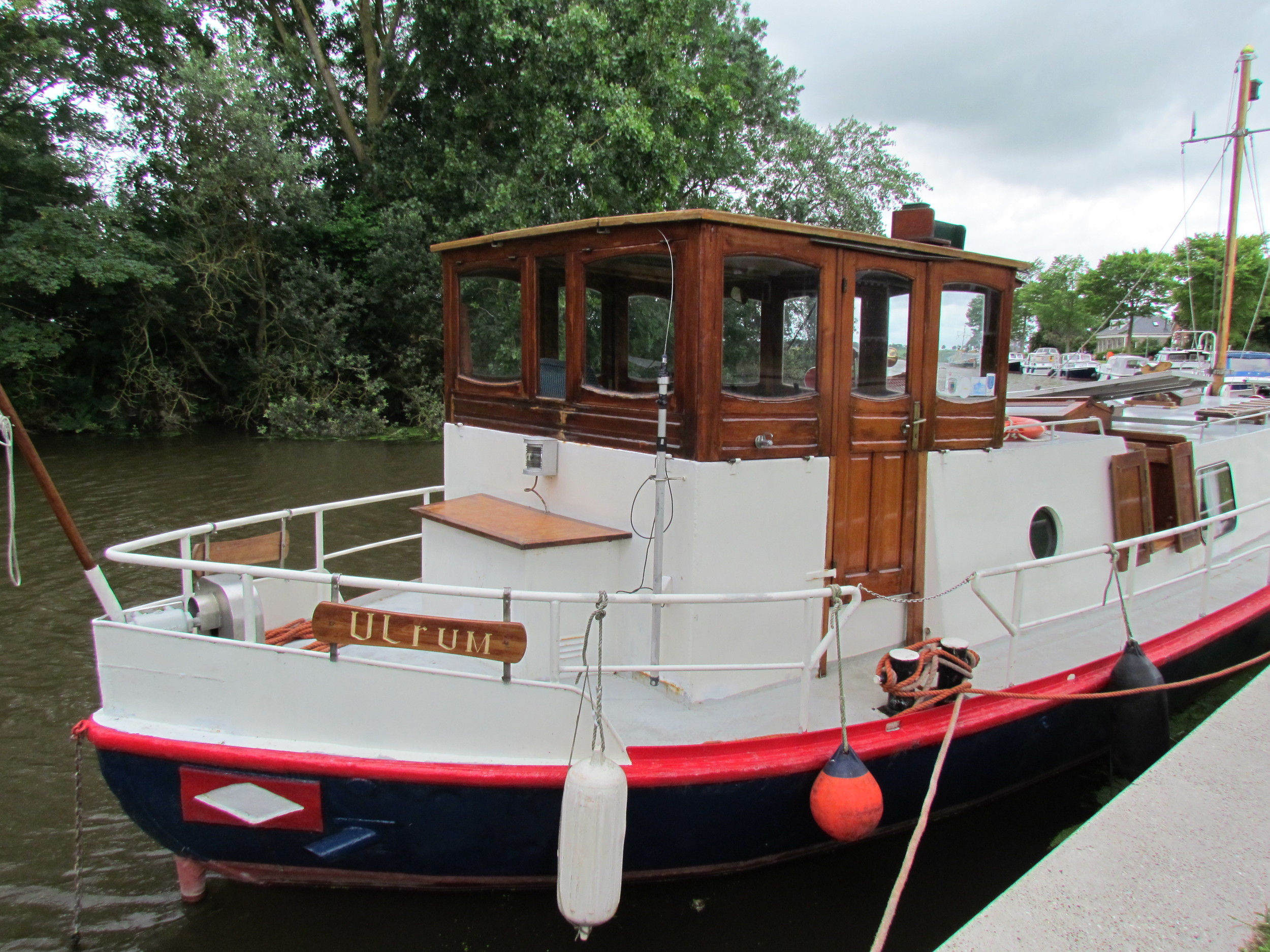 Hamburger Schuit Varend Woonschip — foto 8 van 44