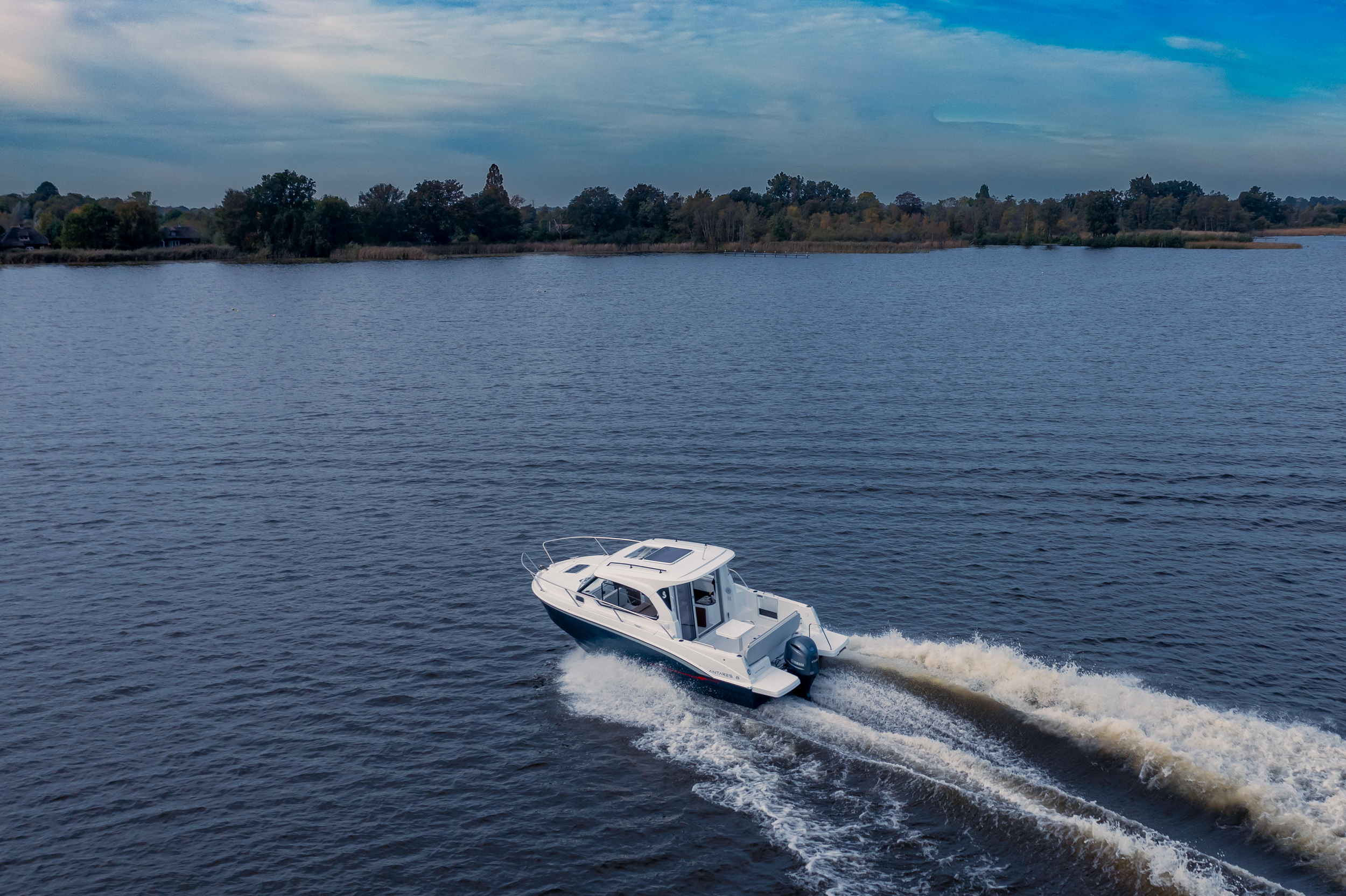 Beneteau Antares 8 — foto 9 van 20