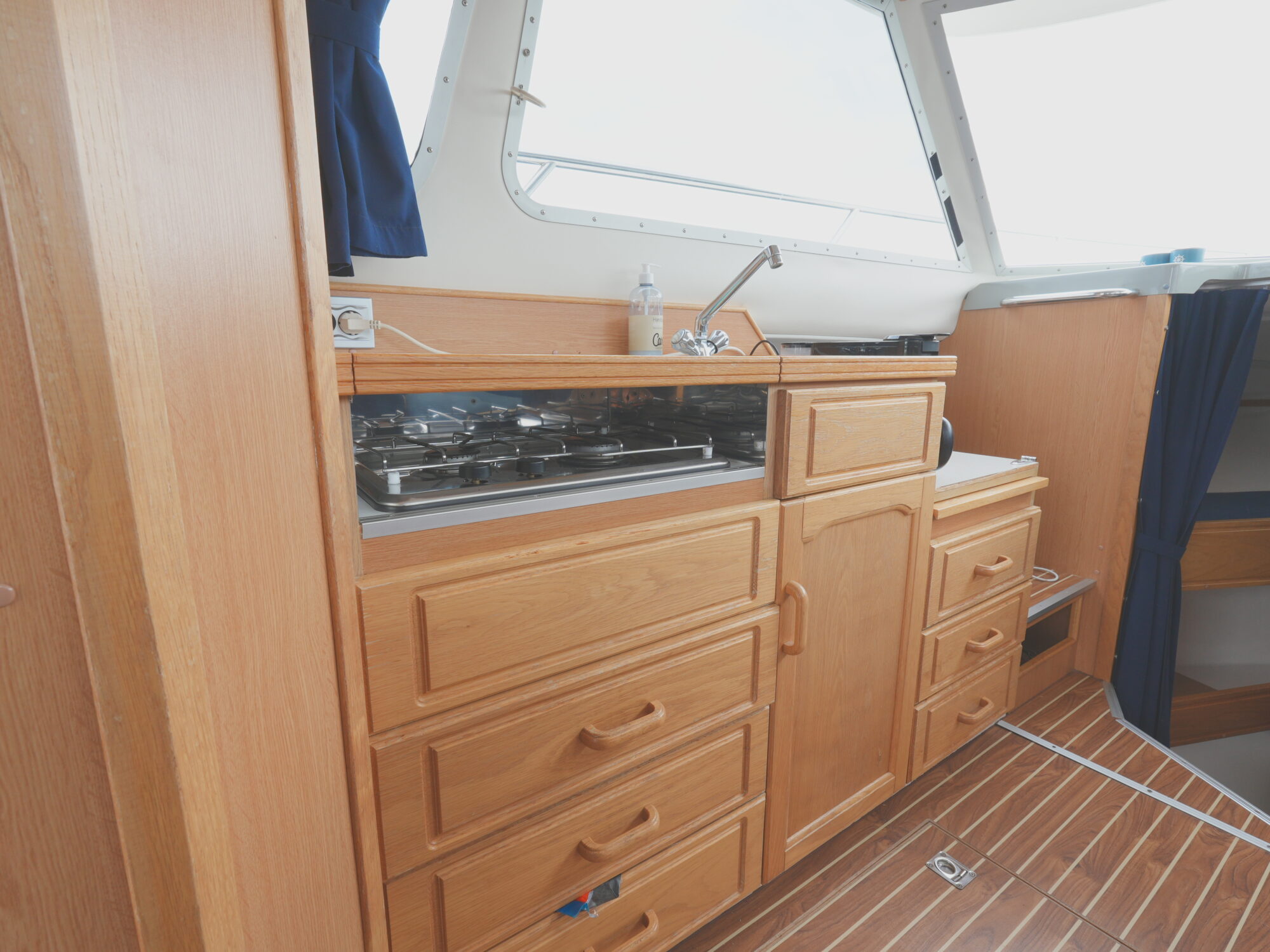 NB Marine 8700 — foto 23 van 37