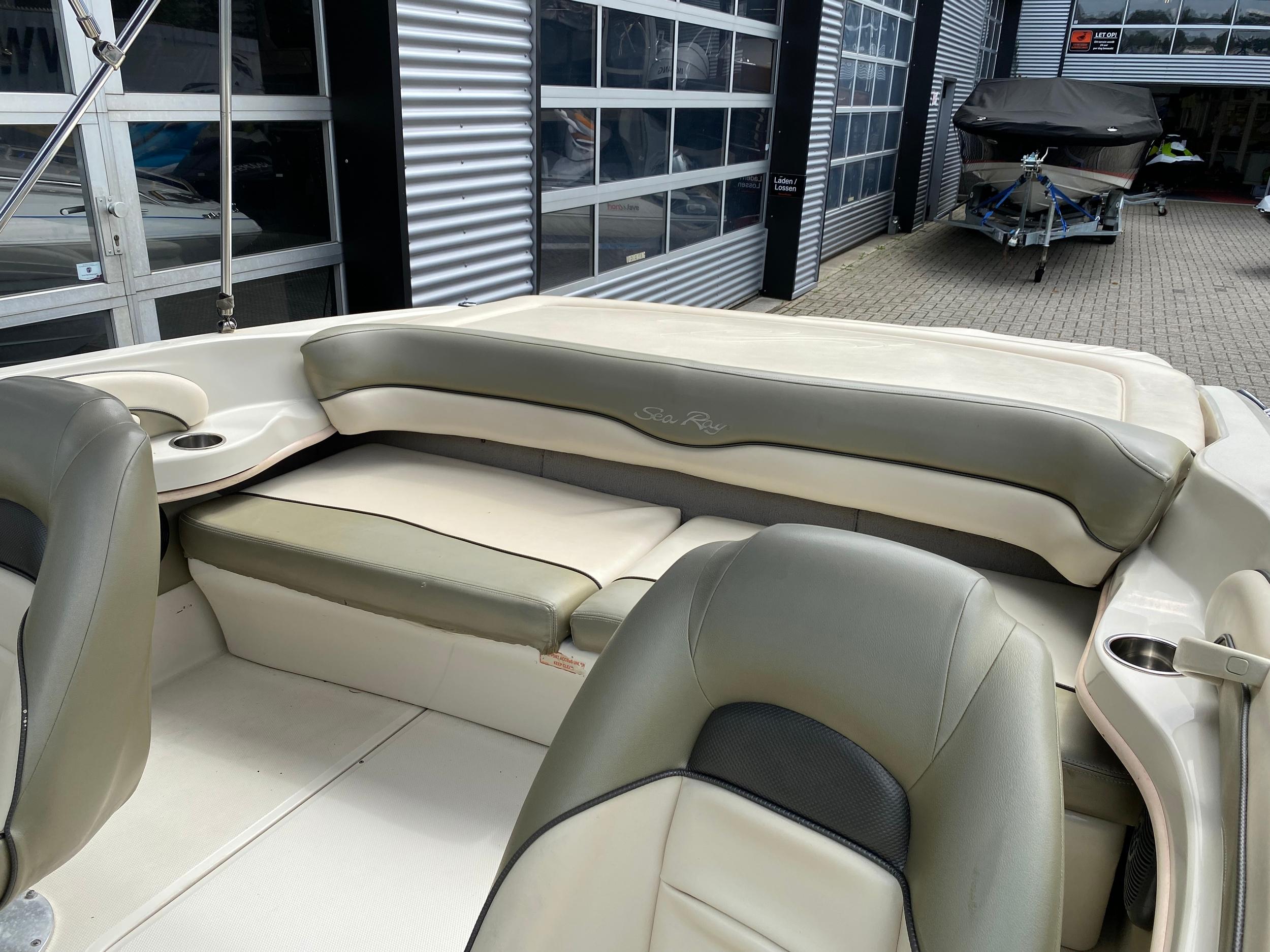 Sea Ray 185 Sport — foto 14 van 16