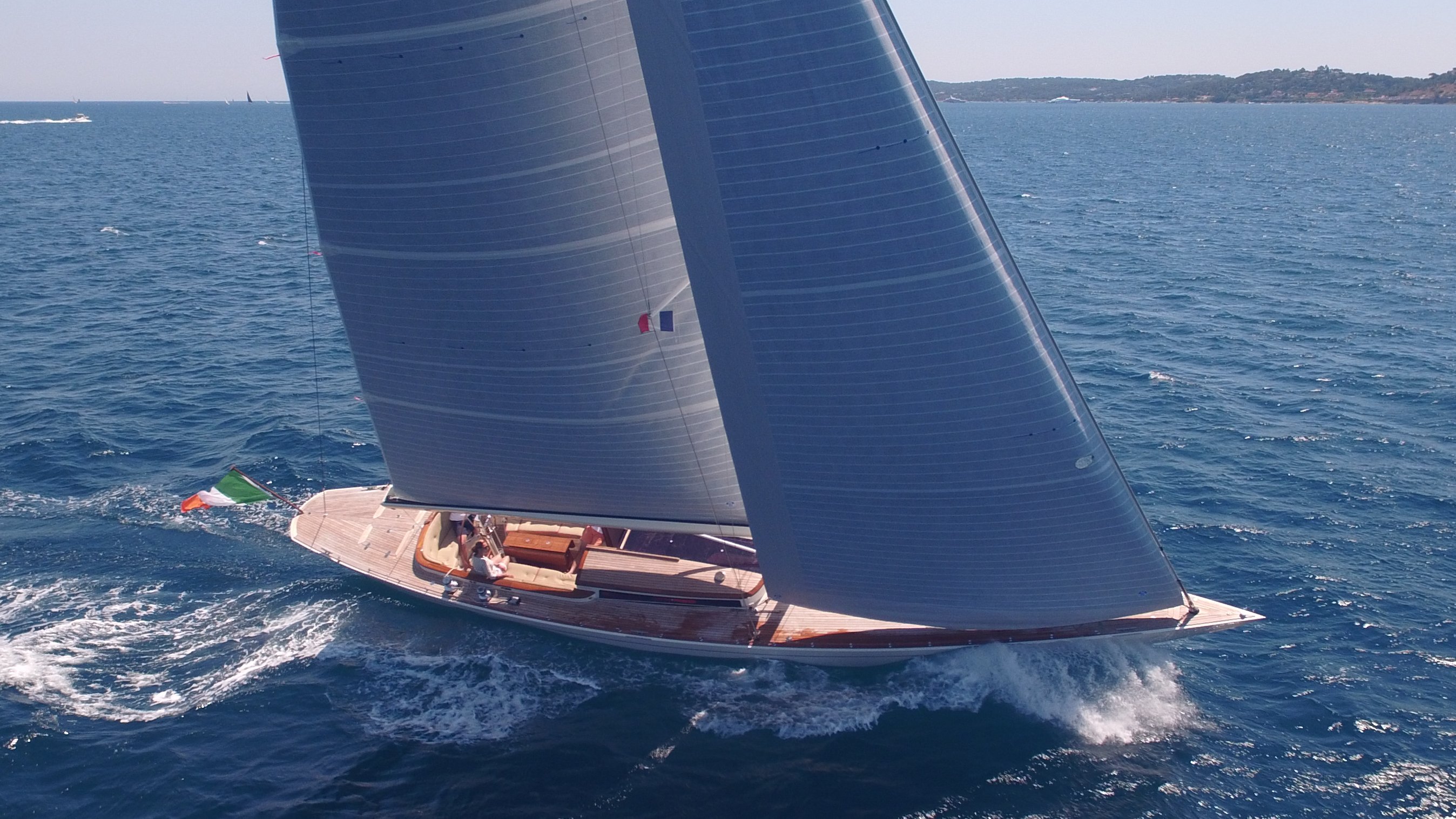 Hoek Design Eagle 54 NEW BUILD Series — foto 6 van 12