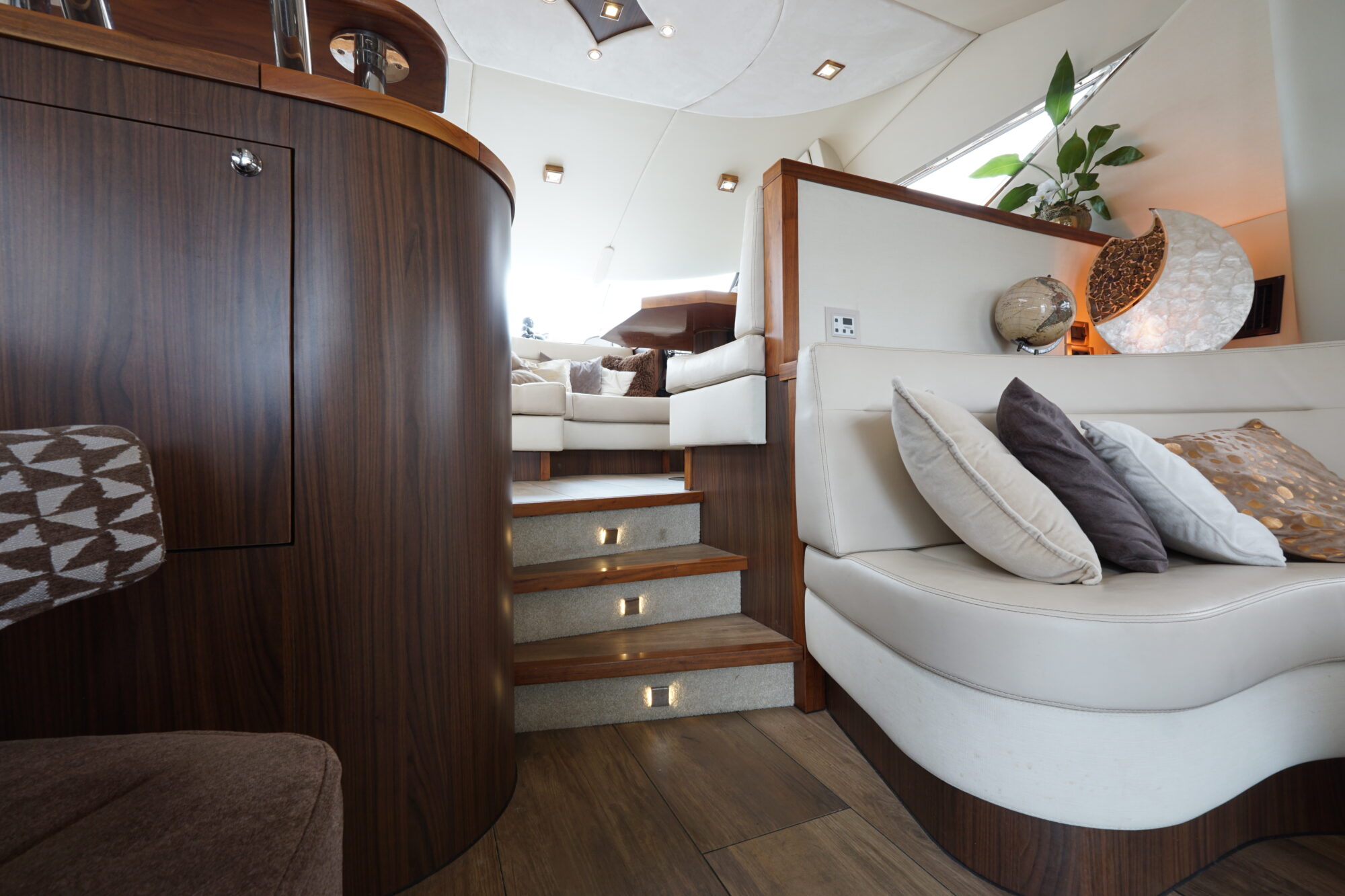 Sunseeker 62 Manhattan — foto 12 van 86