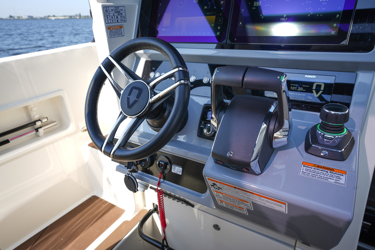Navan C30 — foto 40 van 76