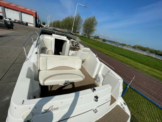 Glastron GS 249 Volvo D3 Diesel — foto 7 van 16