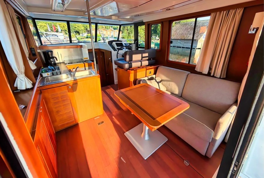 Beneteau Swift Trawler 34 Flybridge — foto 4 van 52